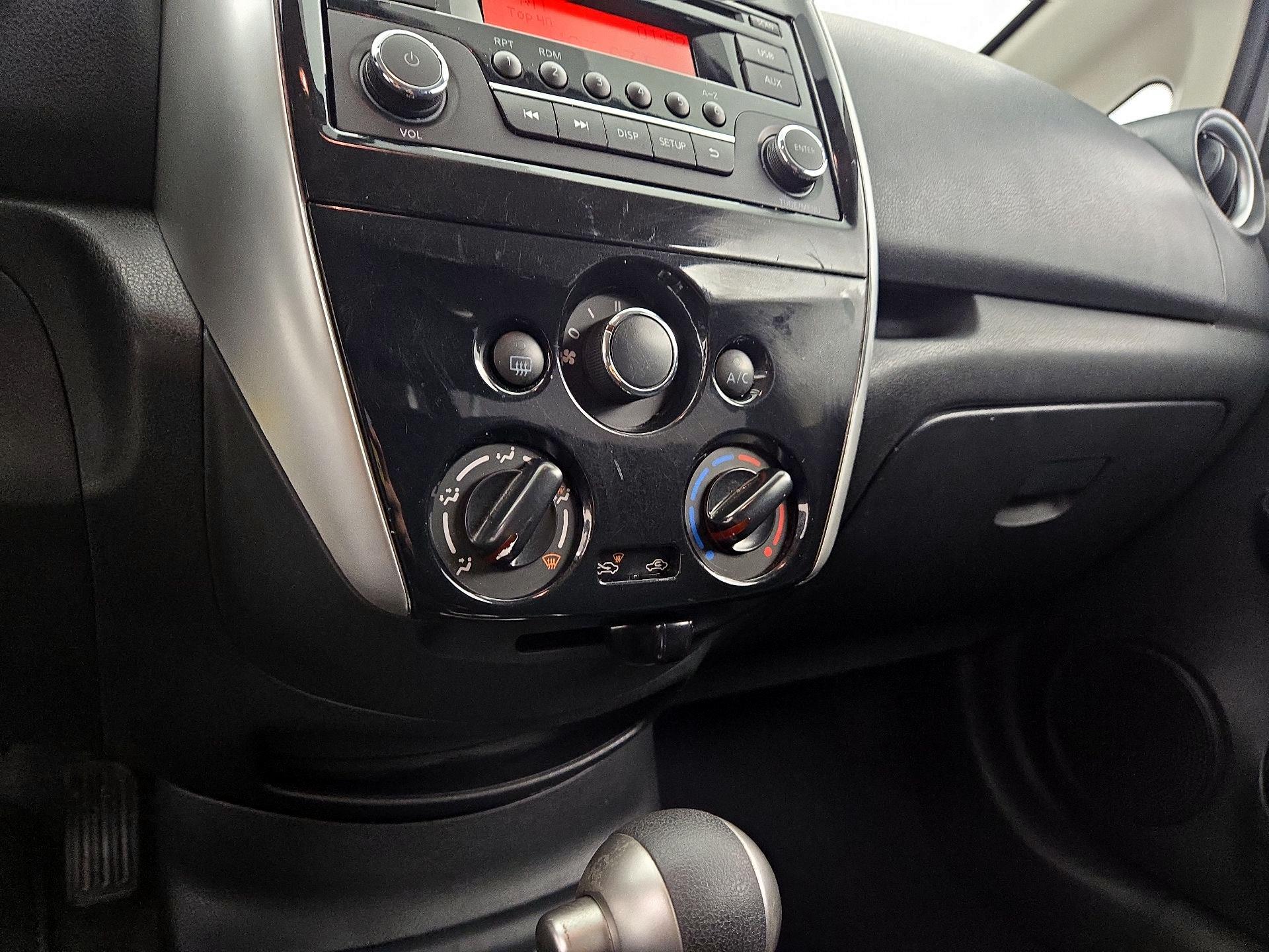 Thumbnail: 2015 Nissan Versa Note - 15