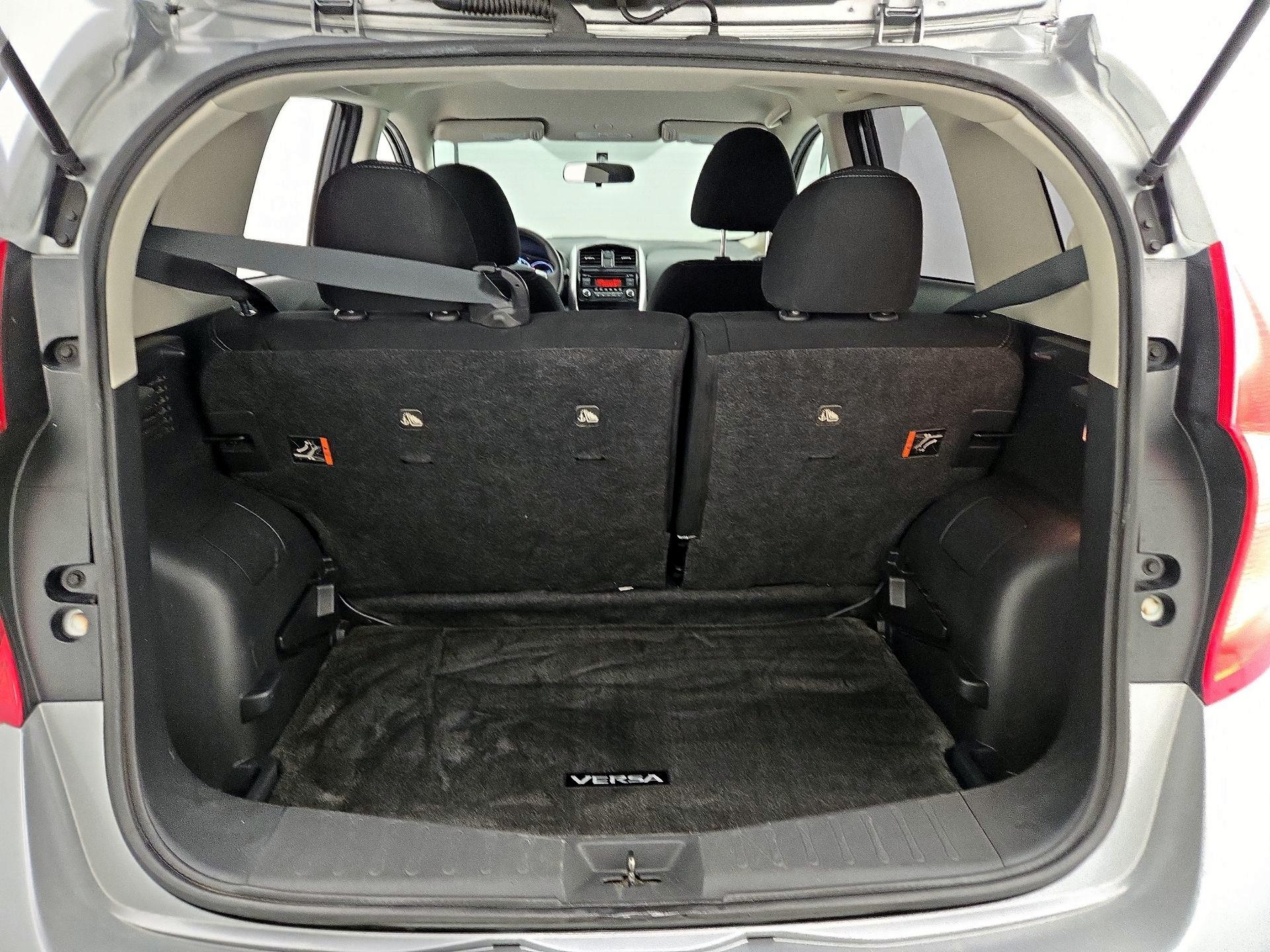 Thumbnail: 2015 Nissan Versa Note - 19