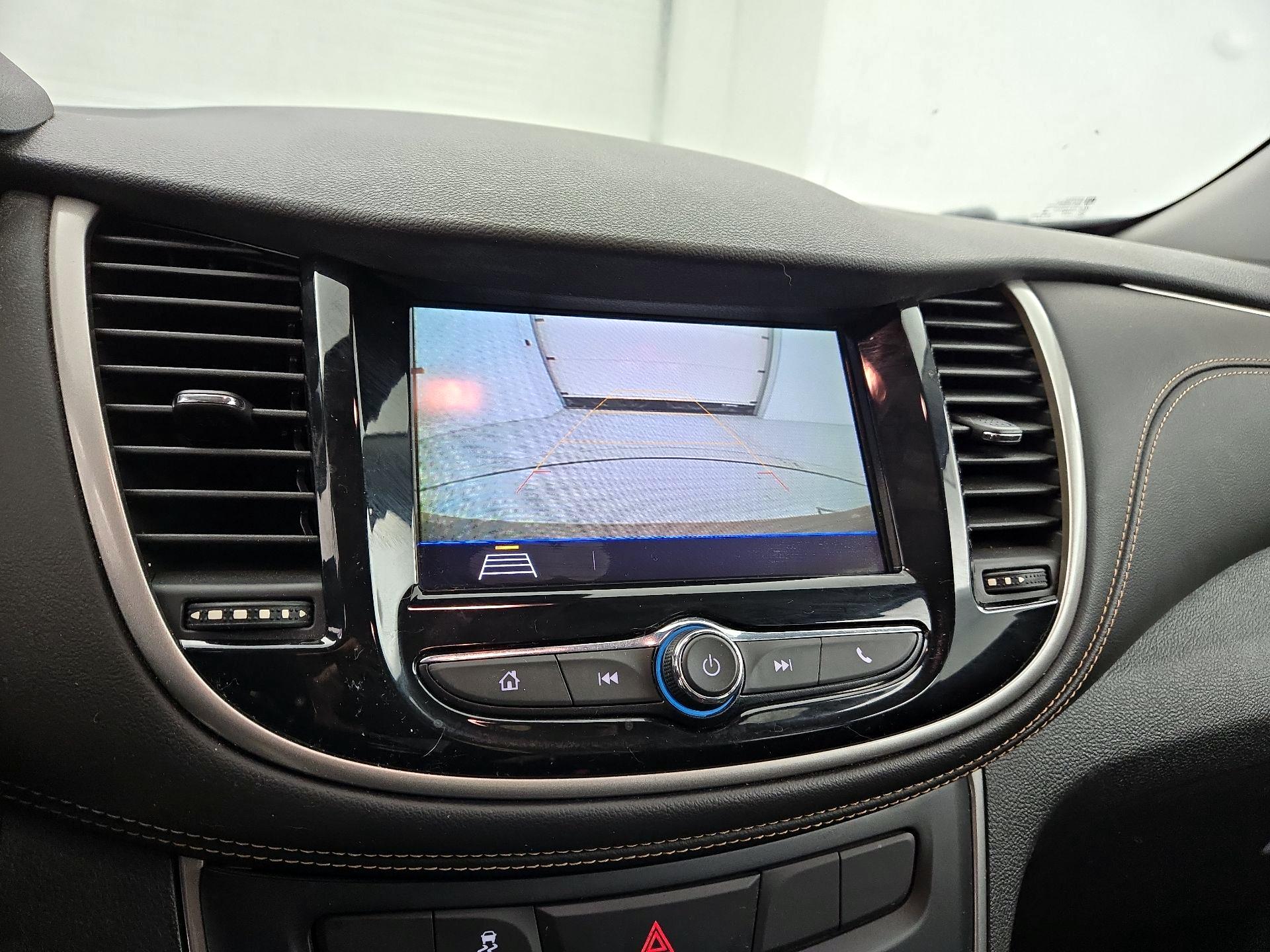 Thumbnail: 2018 Chevrolet Trax - 14