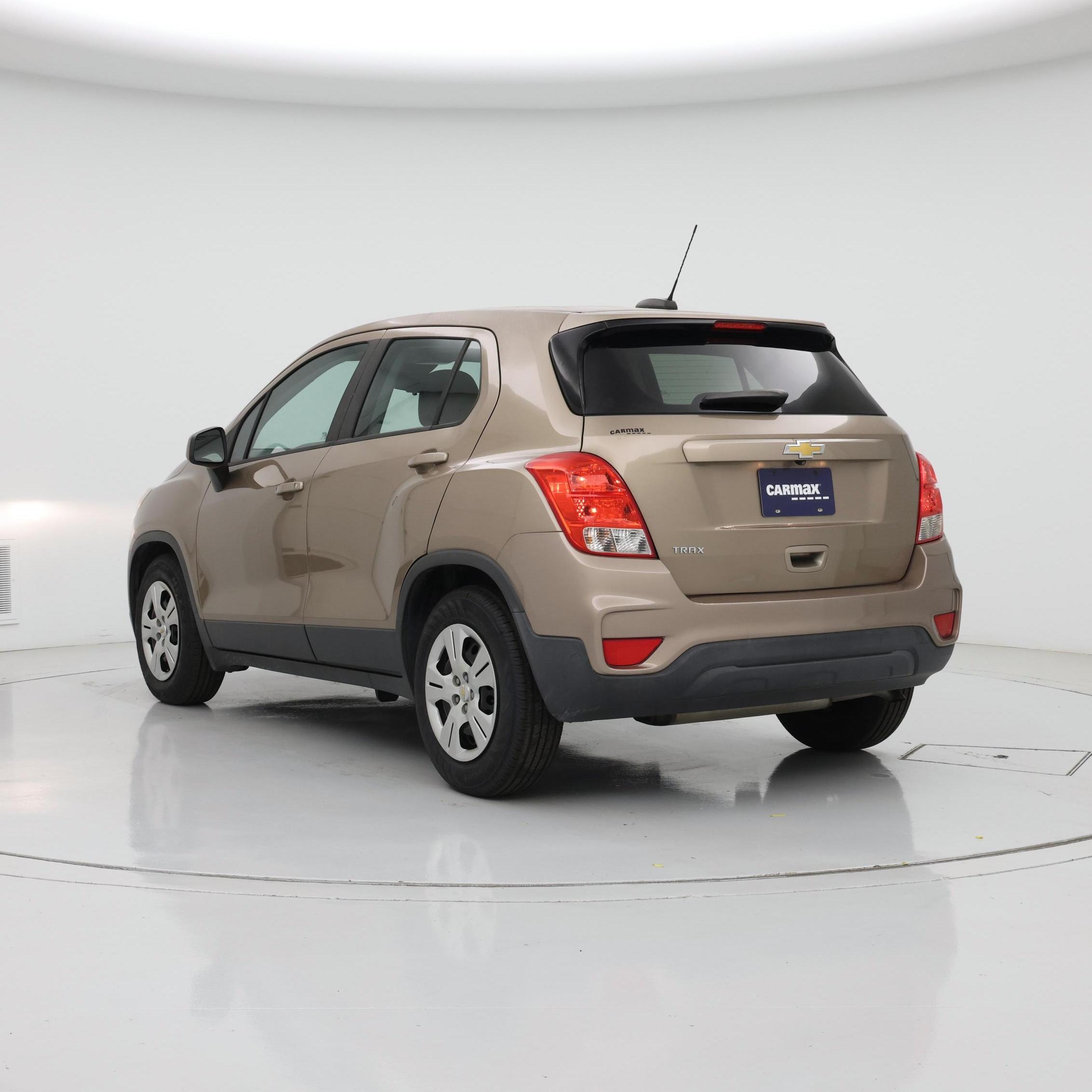 Thumbnail: 2018 Chevrolet Trax - 2