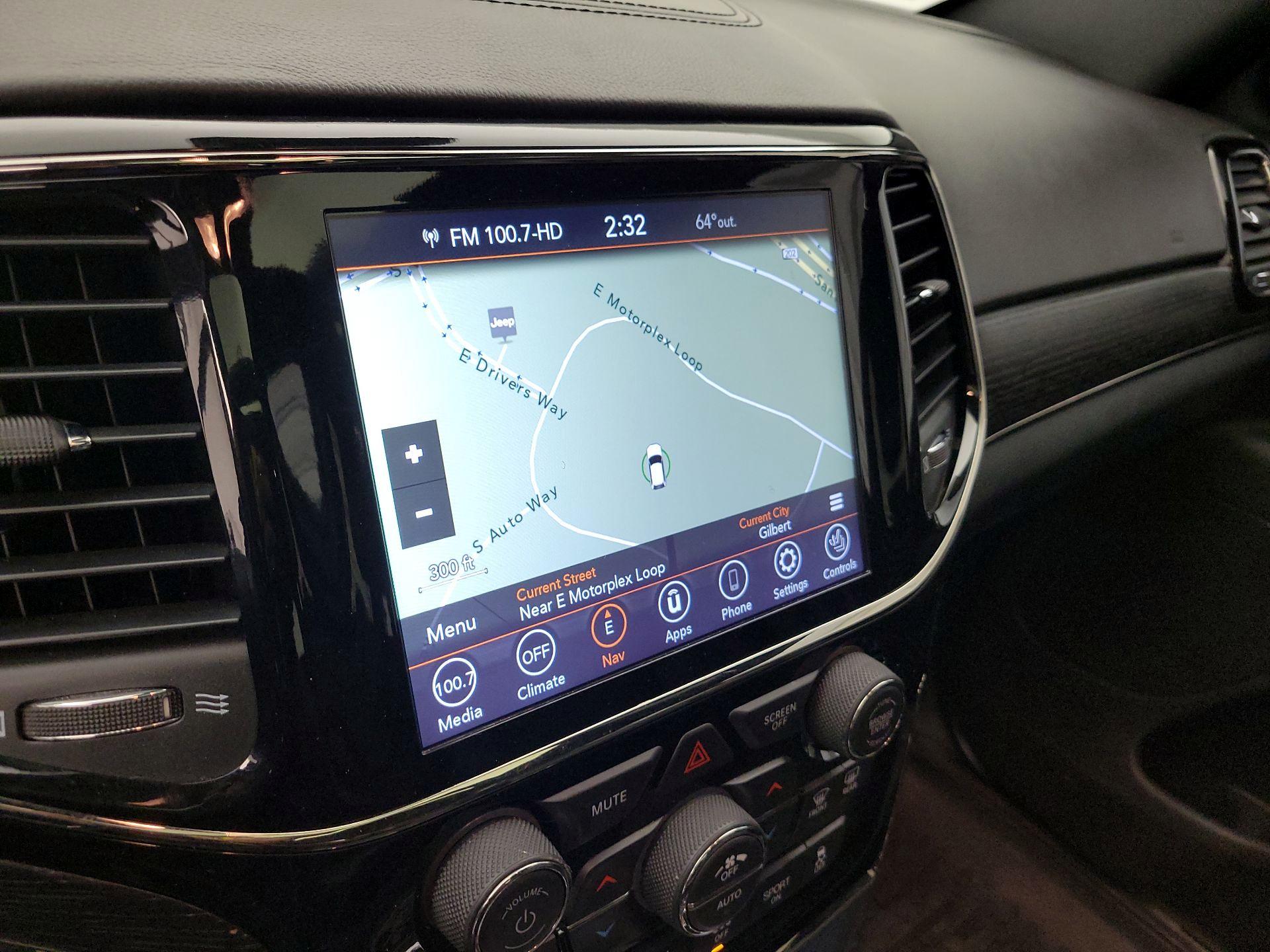 Thumbnail: 2020 Jeep Grand Cherokee - 14