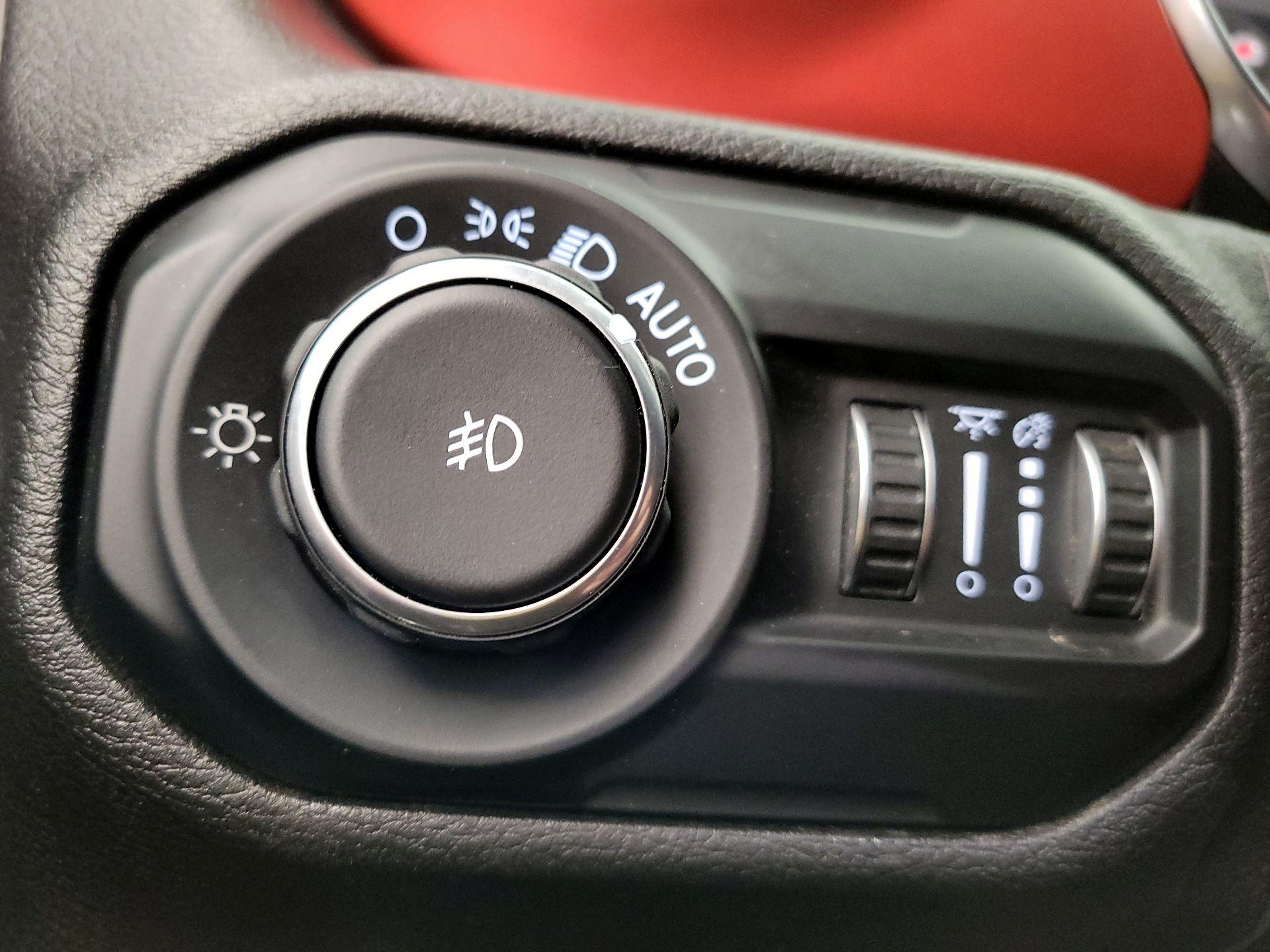 Thumbnail: 2021 Jeep Wrangler - 13