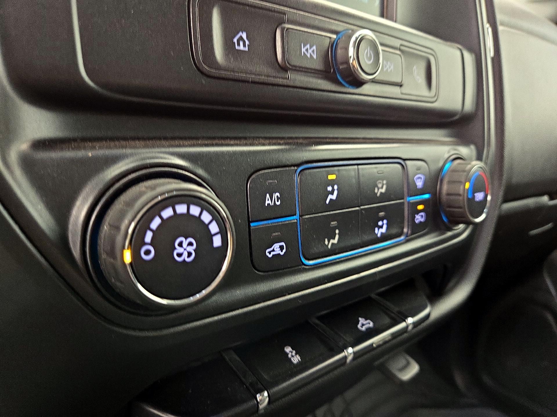 Thumbnail: 2018 Chevrolet Silverado 1500 - 16