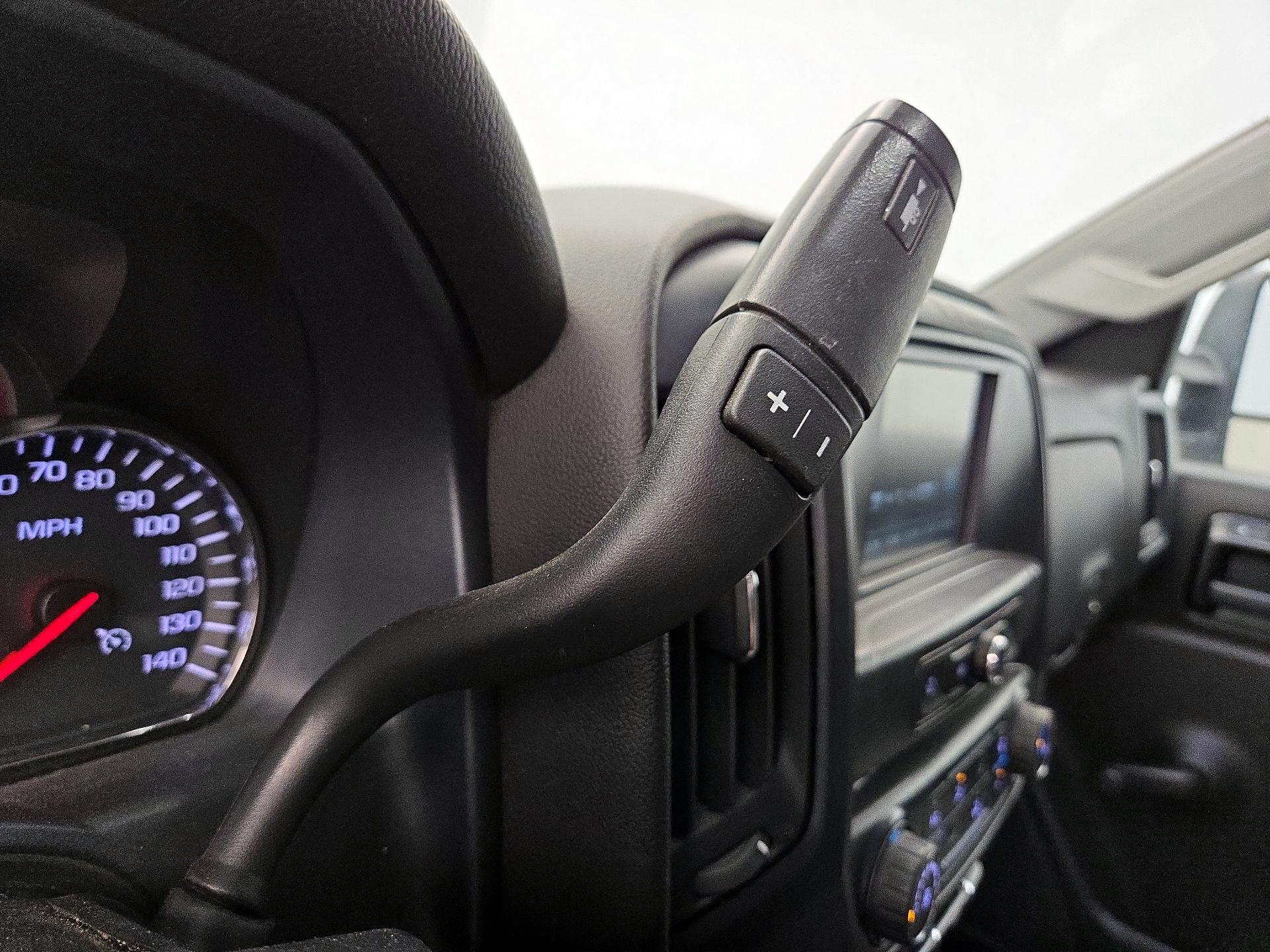 Thumbnail: 2018 Chevrolet Silverado 1500 - 17