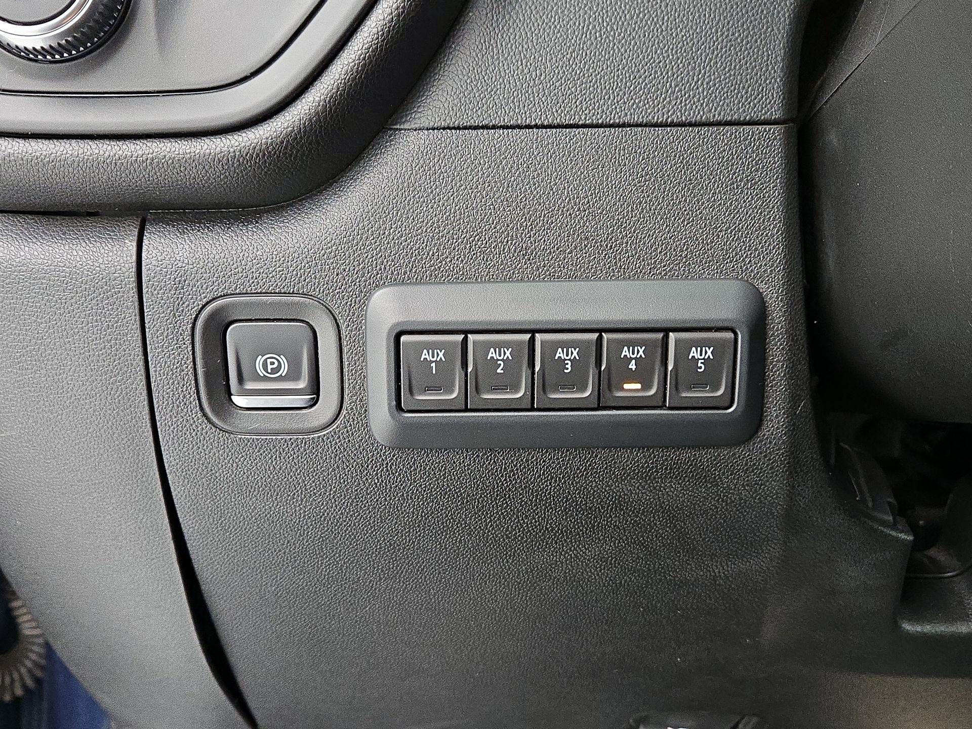 Thumbnail: 2021 GMC Sierra 2500 - 13