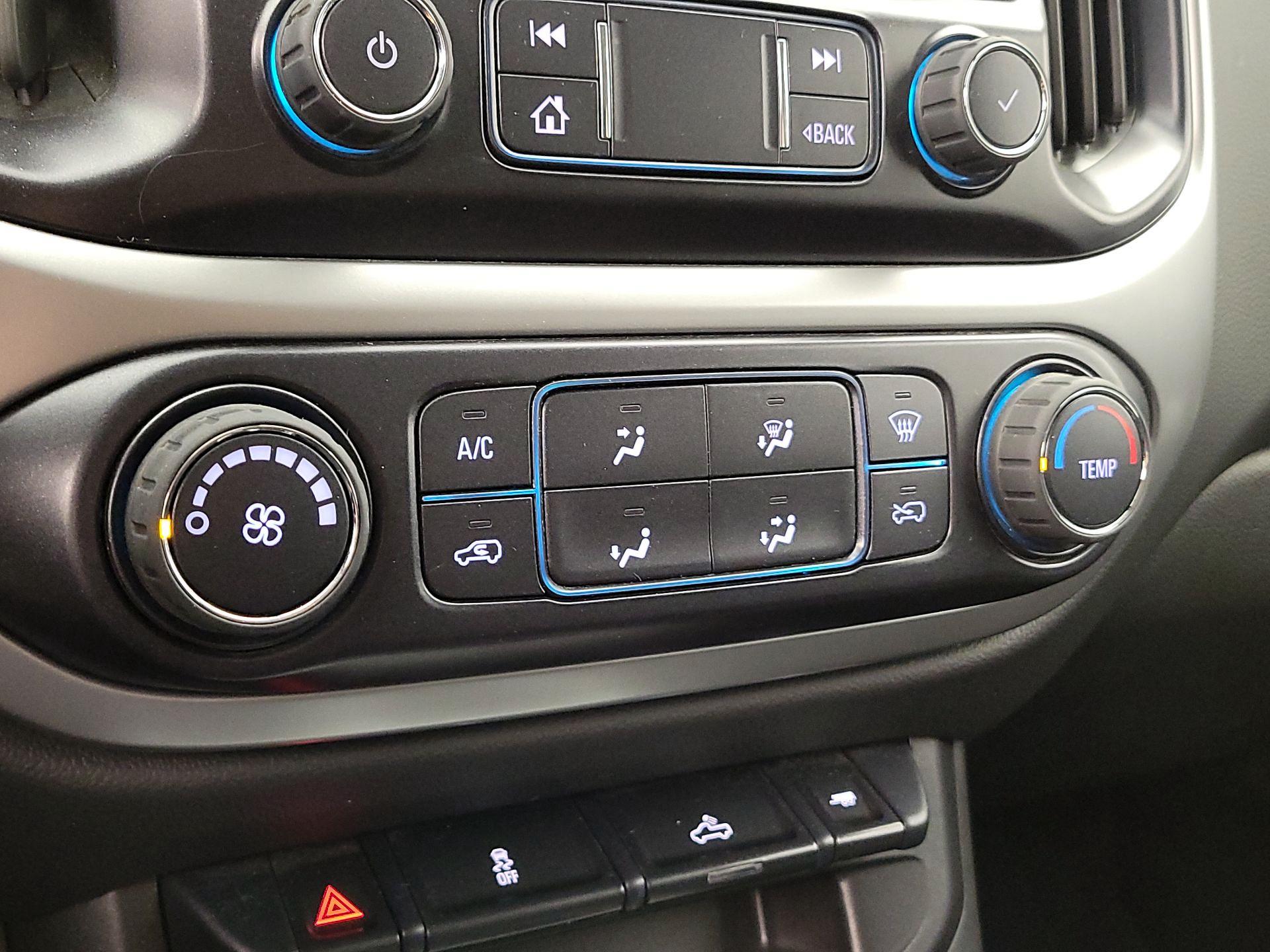 Thumbnail: 2022 Chevrolet Colorado - 17