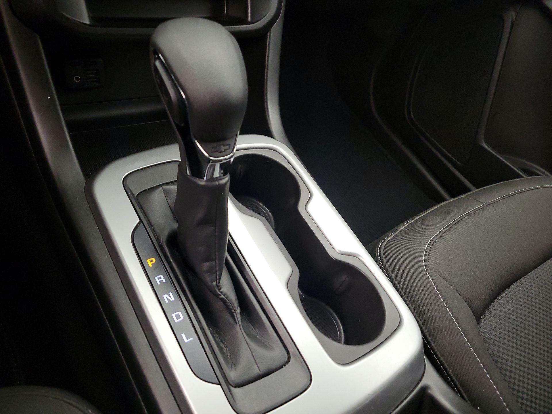 Thumbnail: 2022 Chevrolet Colorado - 18