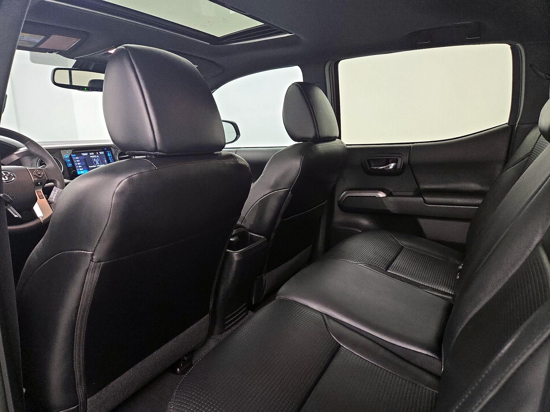 Thumbnail: 2018 Toyota Tacoma - 20