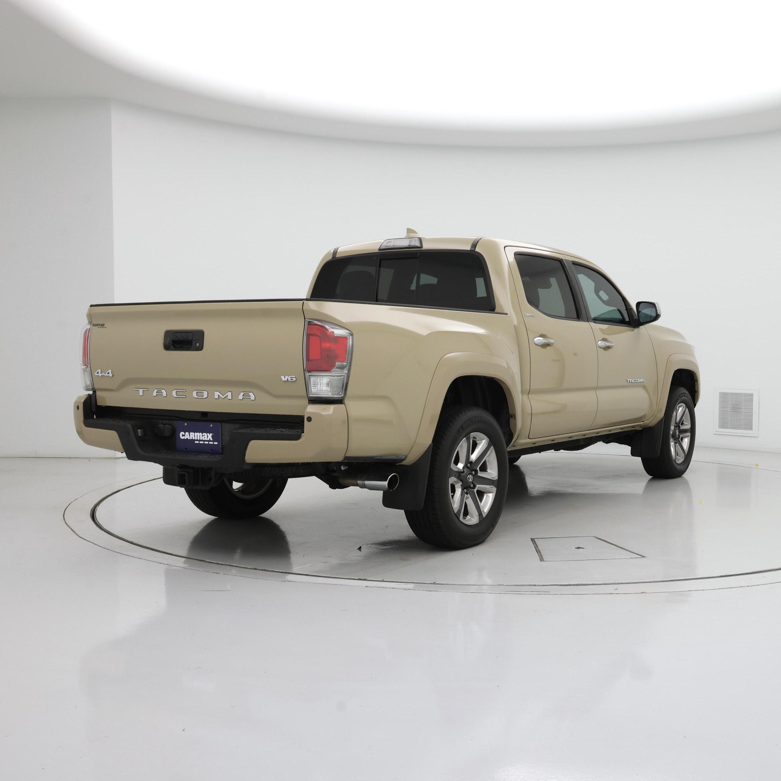 Thumbnail: 2018 Toyota Tacoma - 8