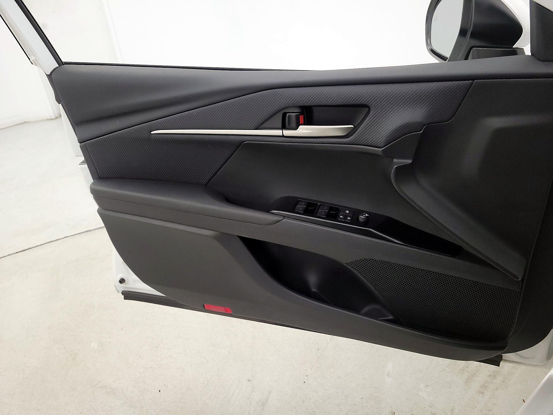 Thumbnail: 2025 Toyota Camry - 12