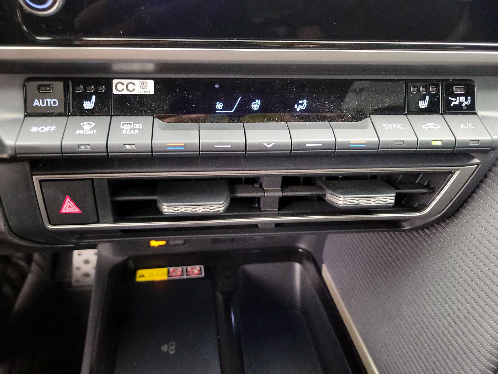 Thumbnail: 2025 Toyota Camry - 16