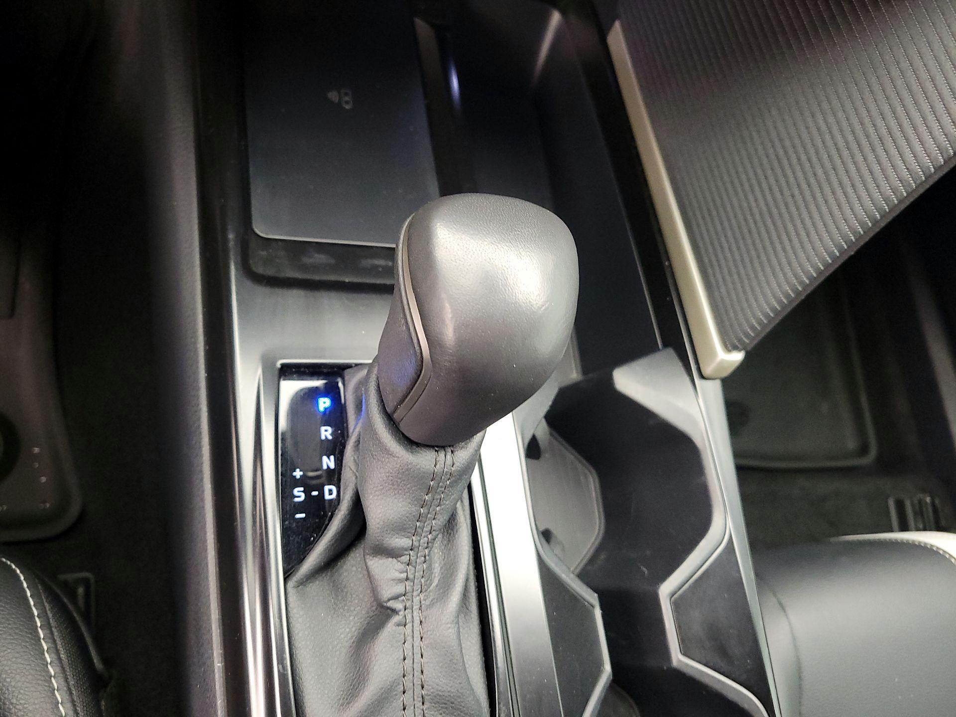 Thumbnail: 2025 Toyota Camry - 17