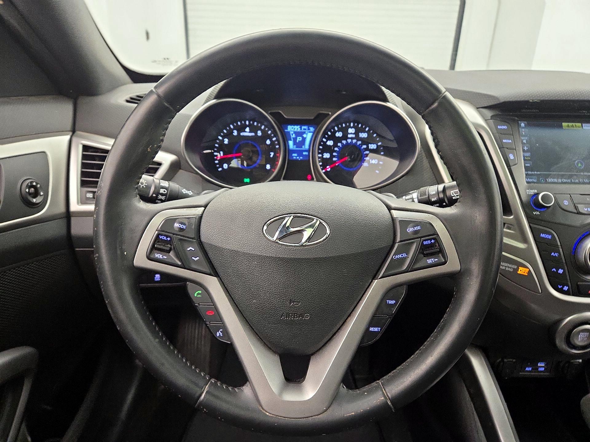 Thumbnail: 2017 Hyundai Veloster - 10