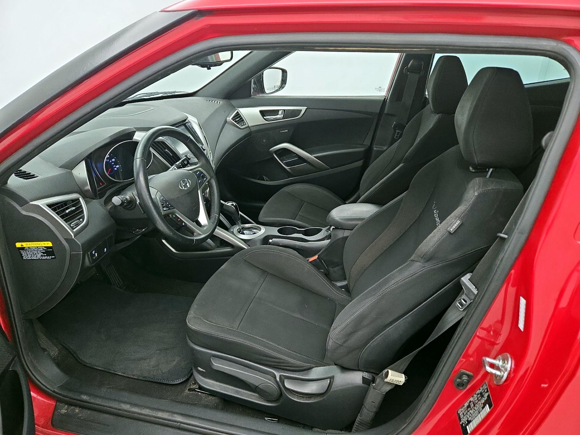 Thumbnail: 2017 Hyundai Veloster - 11