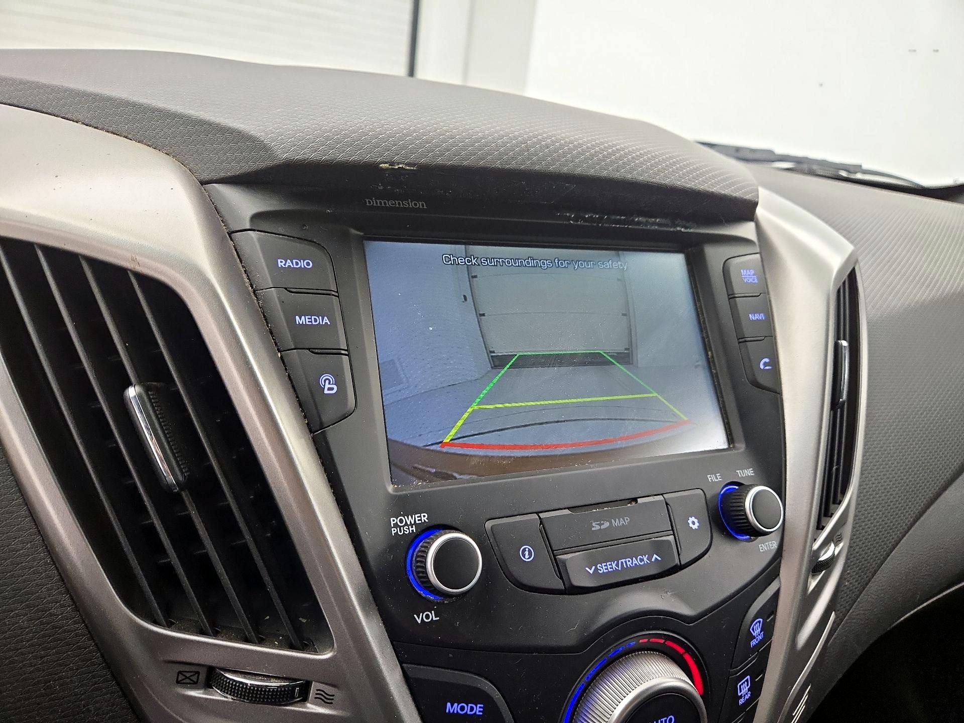 Thumbnail: 2017 Hyundai Veloster - 15