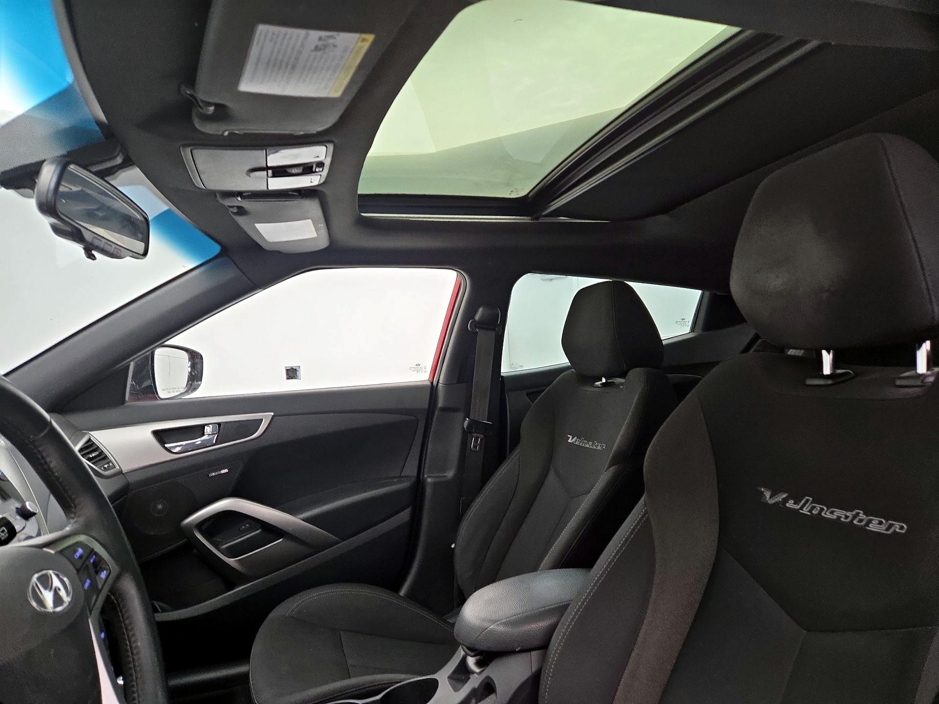 Thumbnail: 2017 Hyundai Veloster - 20