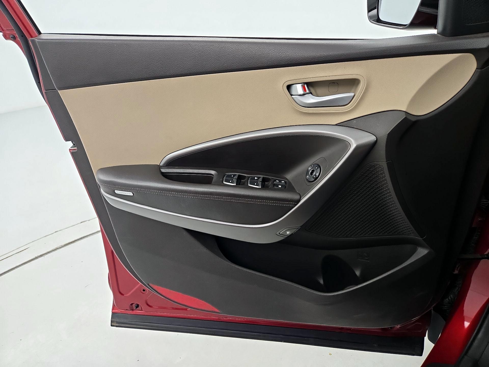 Thumbnail: 2014 Hyundai Santa Fe - 12