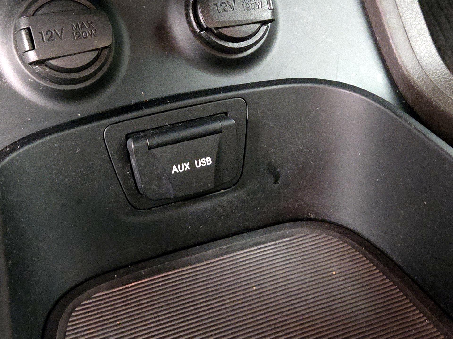 Thumbnail: 2014 Hyundai Santa Fe - 18