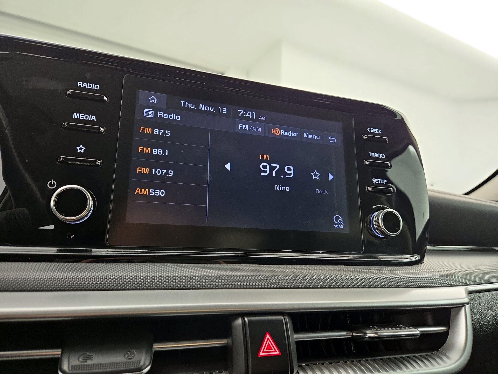 Thumbnail: 2022 Kia K5 - 15