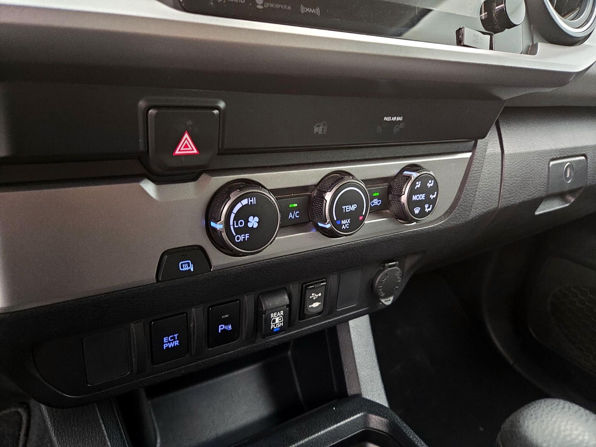 Thumbnail: 2019 Toyota Tacoma - 16