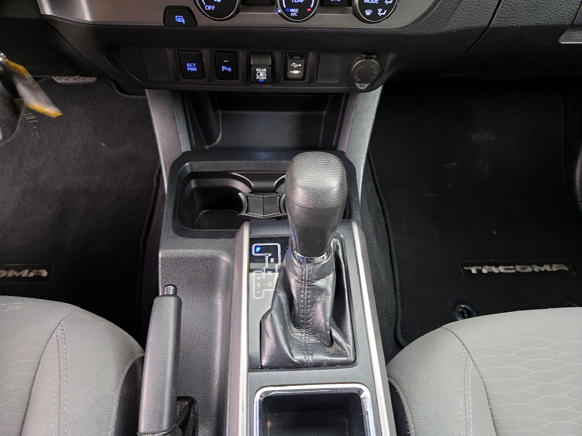 Thumbnail: 2019 Toyota Tacoma - 17