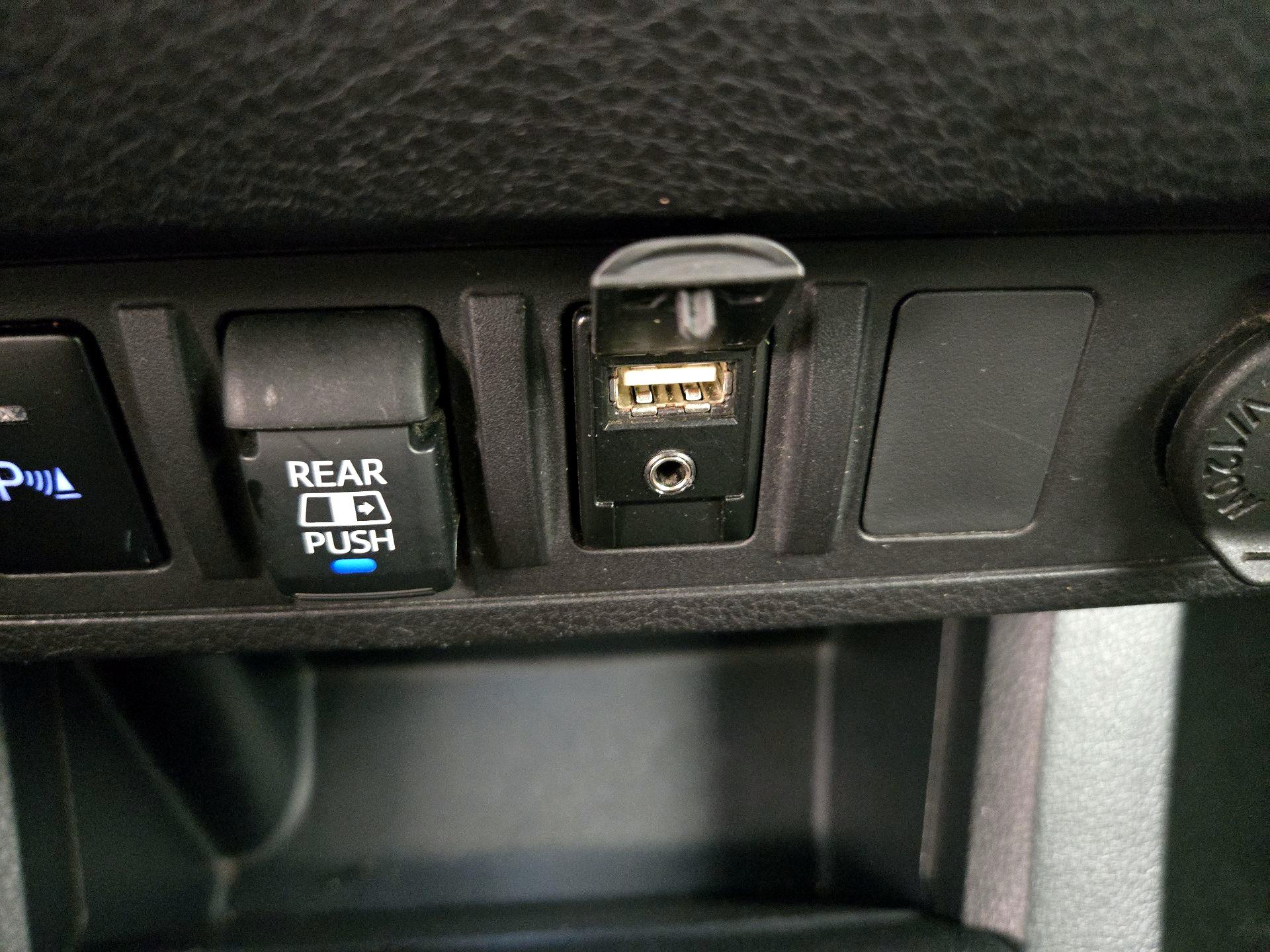 Thumbnail: 2019 Toyota Tacoma - 18