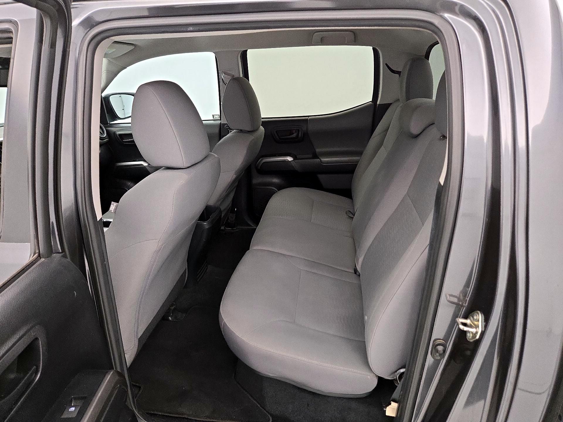 Thumbnail: 2019 Toyota Tacoma - 19