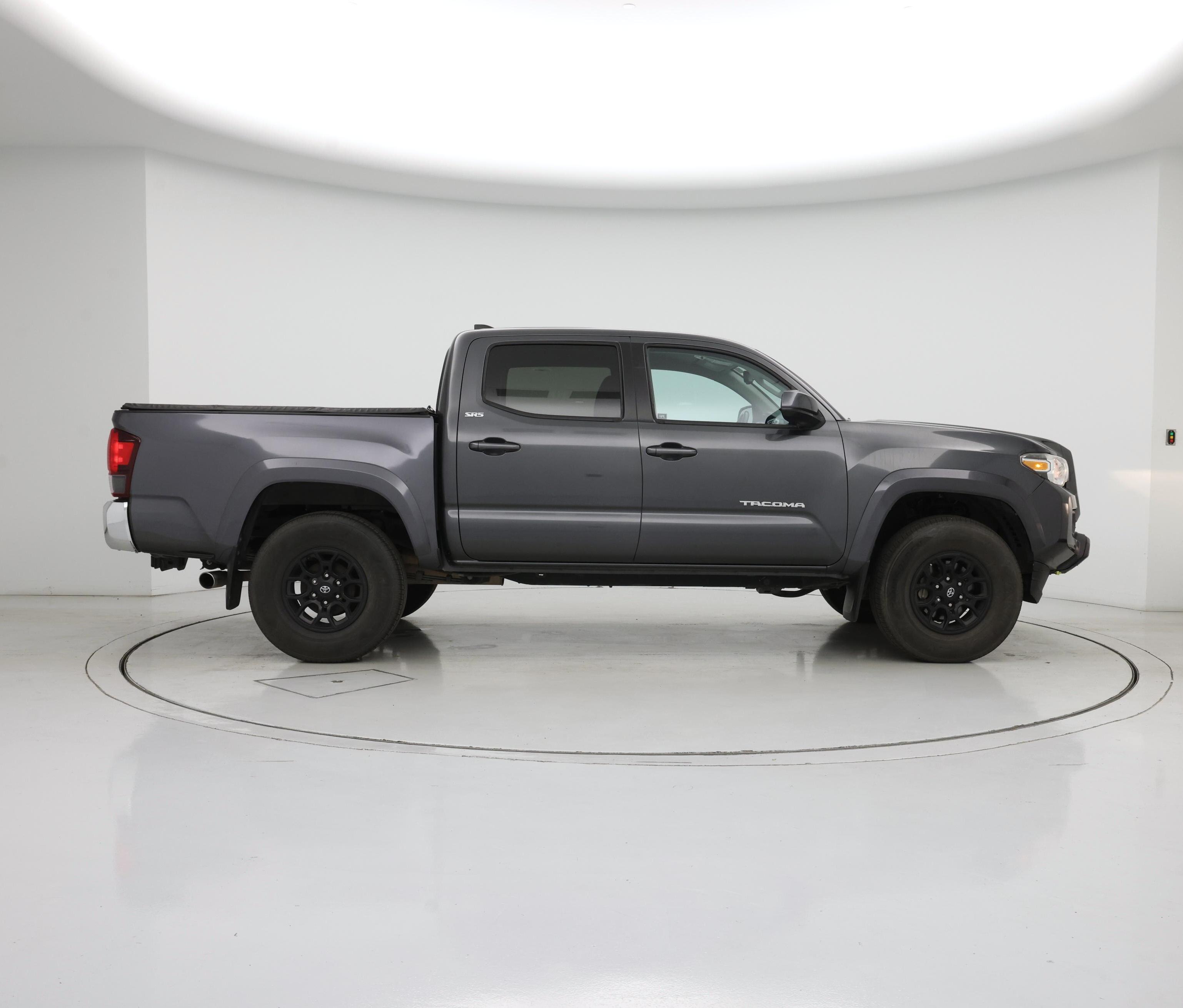 Thumbnail: 2019 Toyota Tacoma - 7
