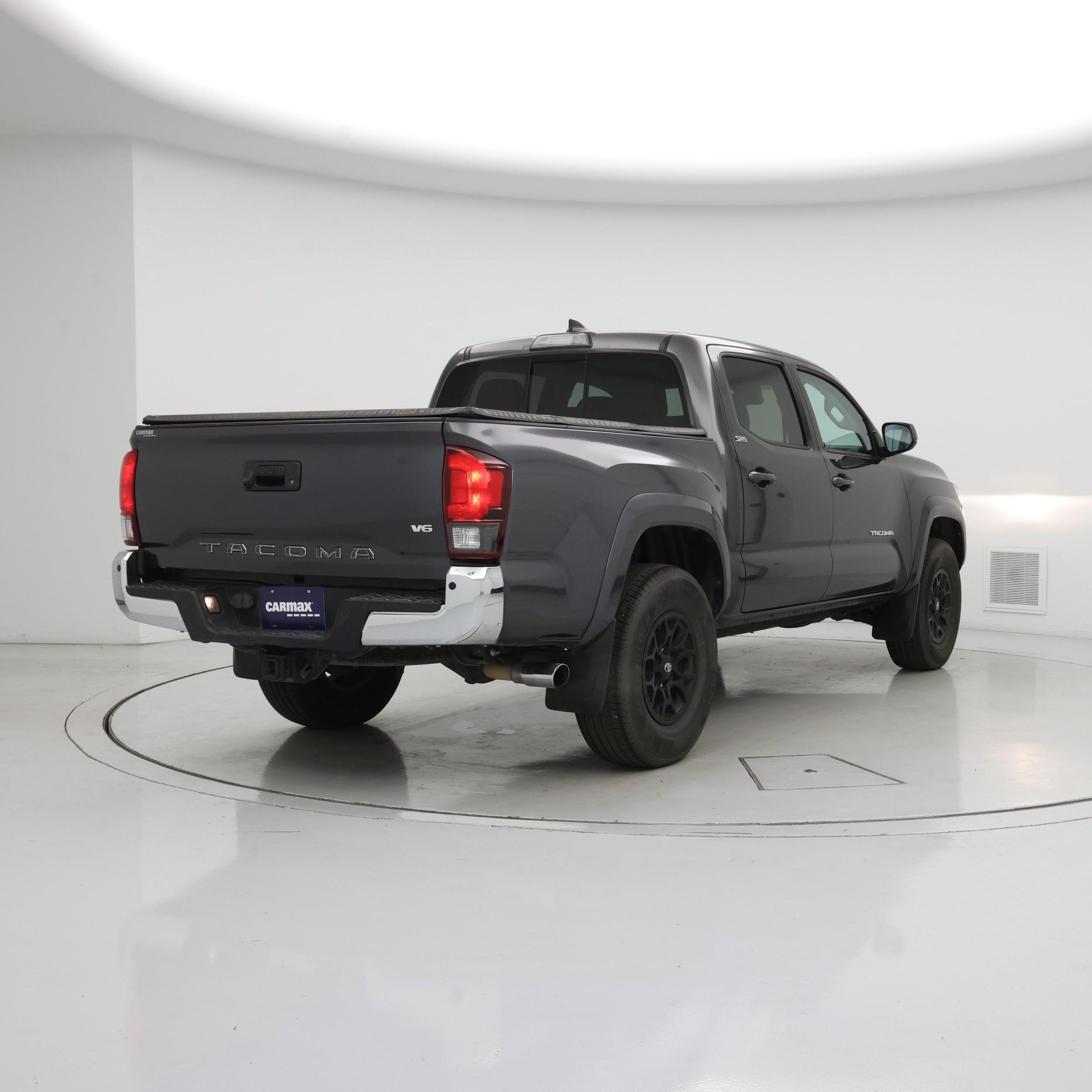 Thumbnail: 2019 Toyota Tacoma - 8
