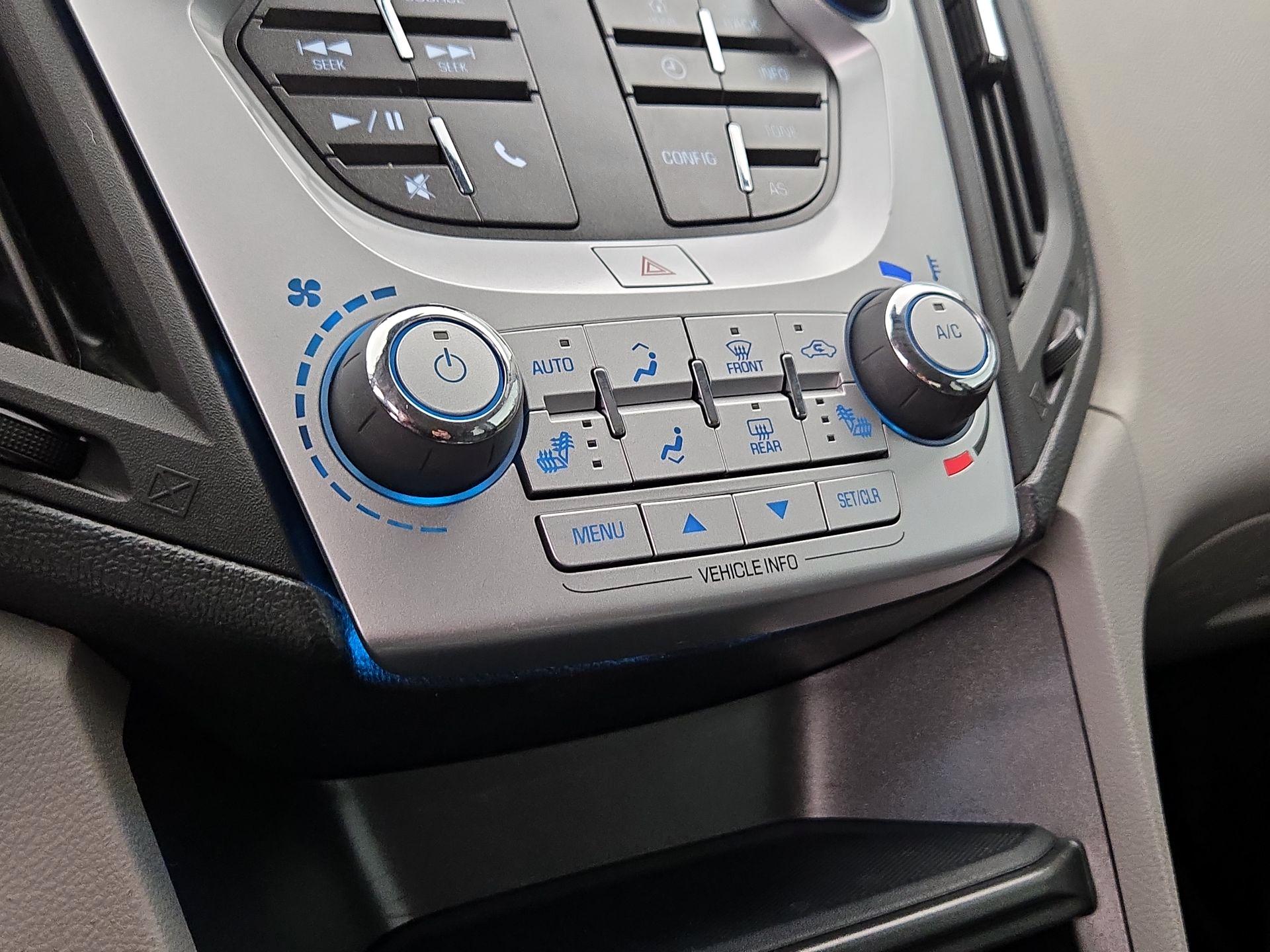 Thumbnail: 2017 Chevrolet Equinox - 15