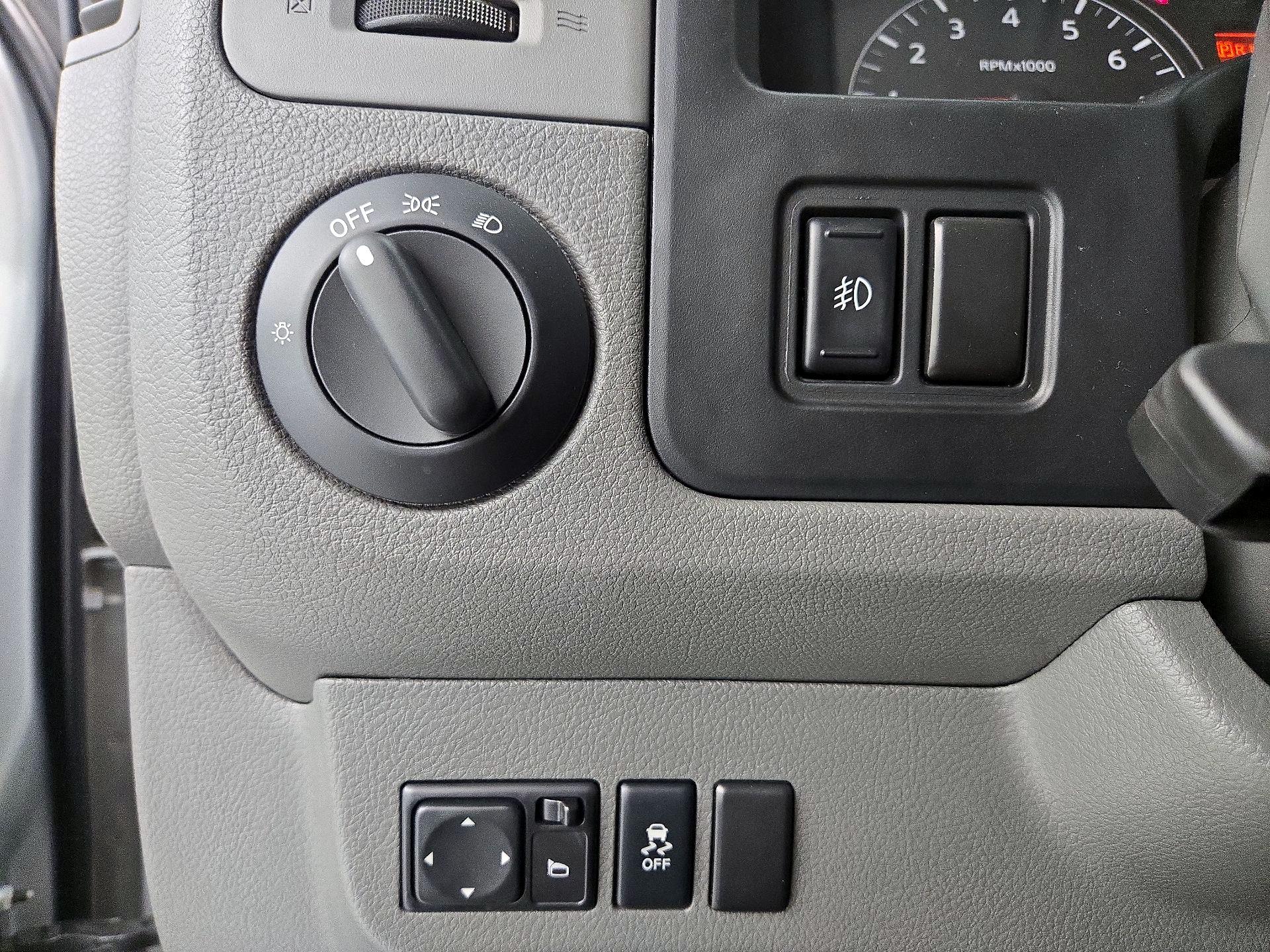 Thumbnail: 2018 Nissan NV - 13