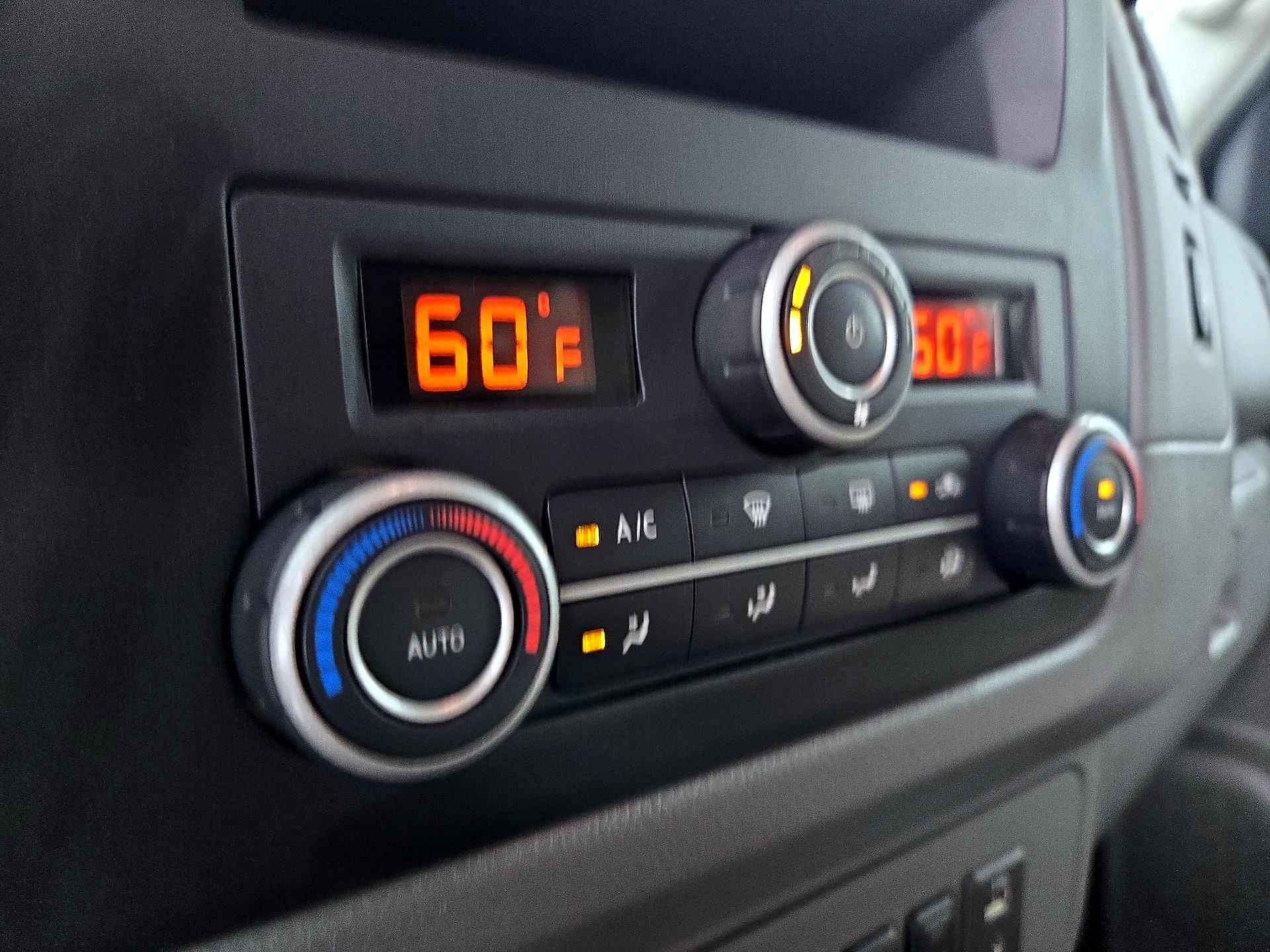 Thumbnail: 2018 Nissan NV - 17