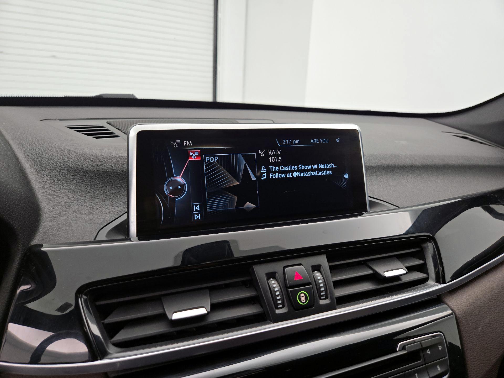 Thumbnail: 2016 BMW X1 - 16