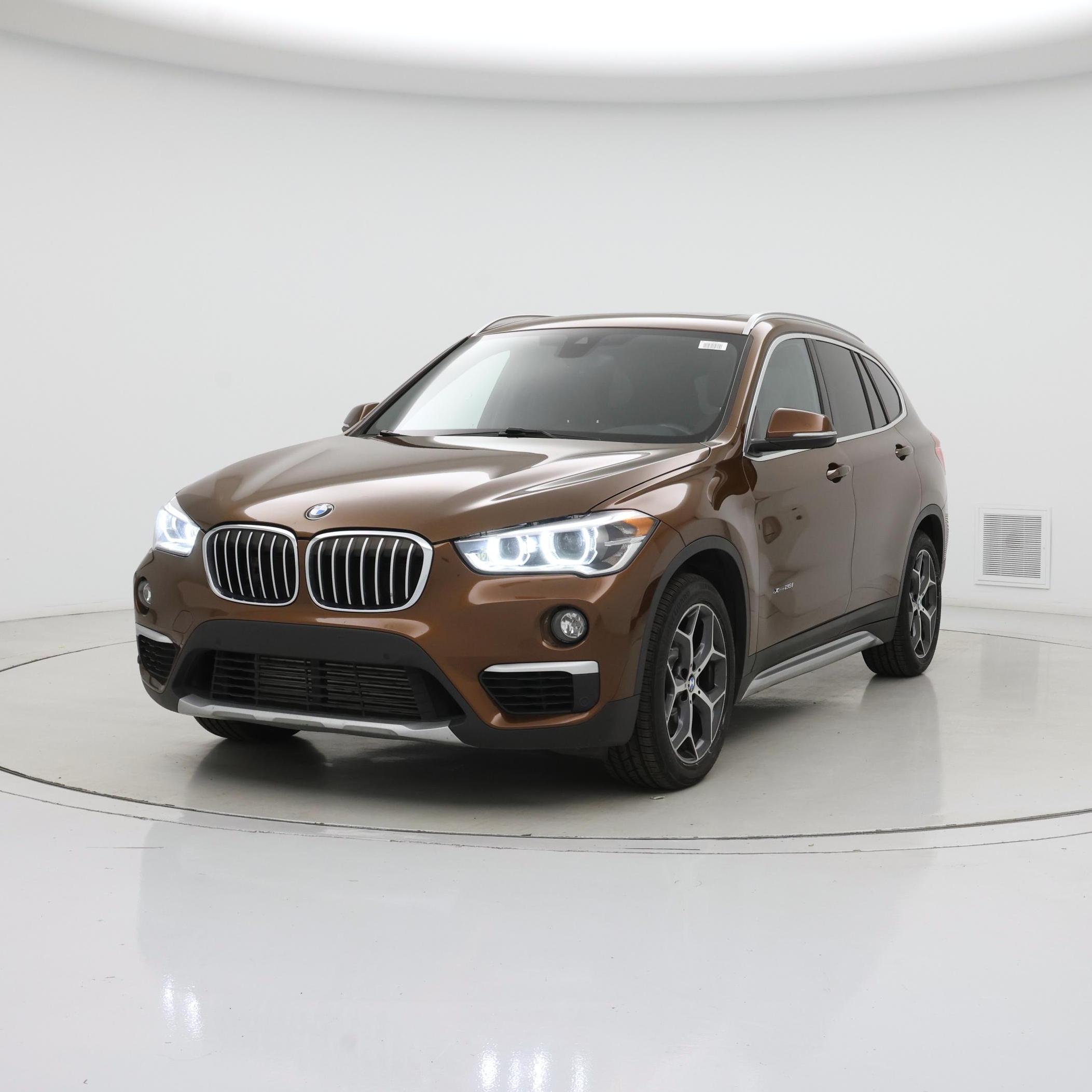 Thumbnail: 2016 BMW X1 - 4