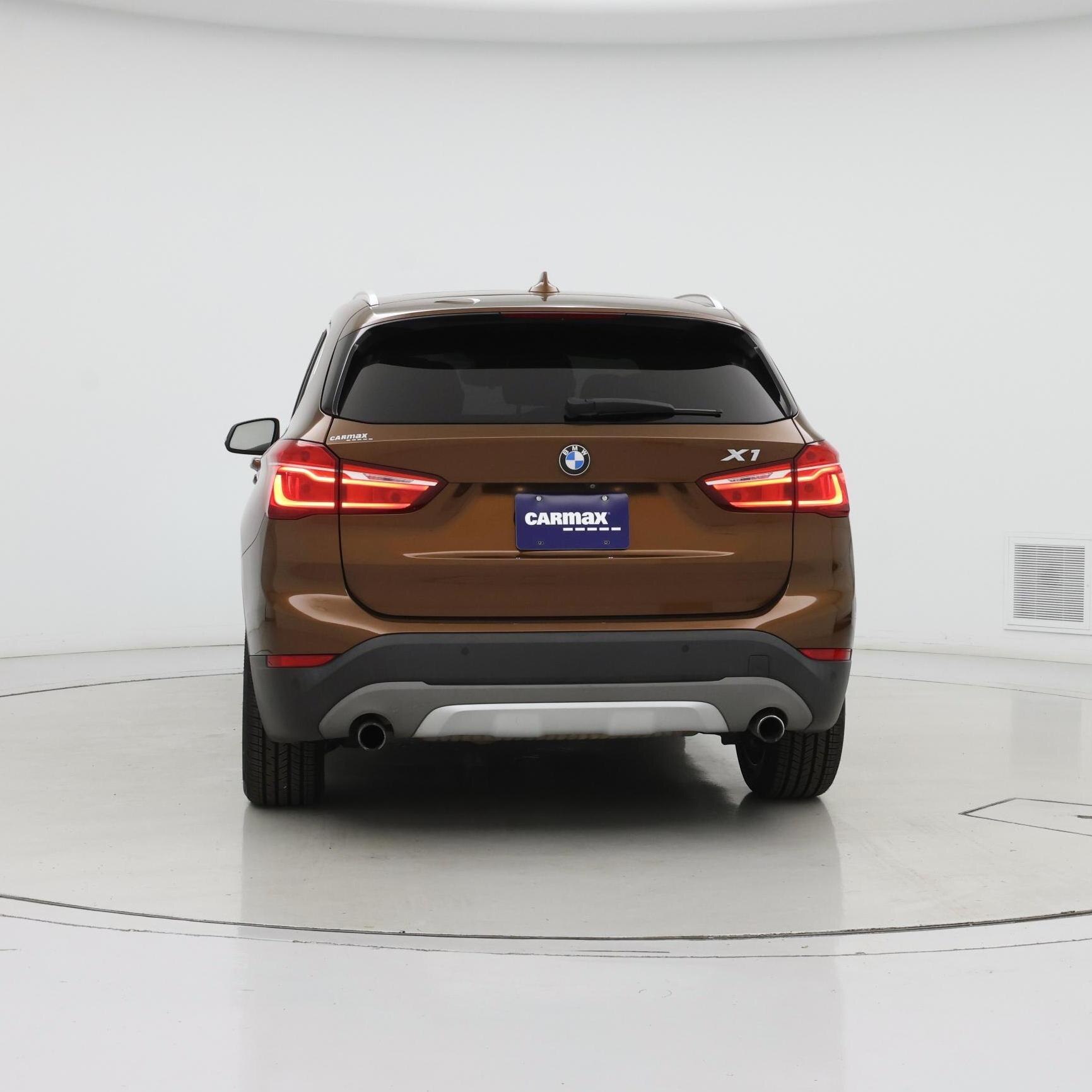 Thumbnail: 2016 BMW X1 - 6