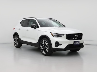 2025 Volvo XC40 B5 Plus Dark Theme
