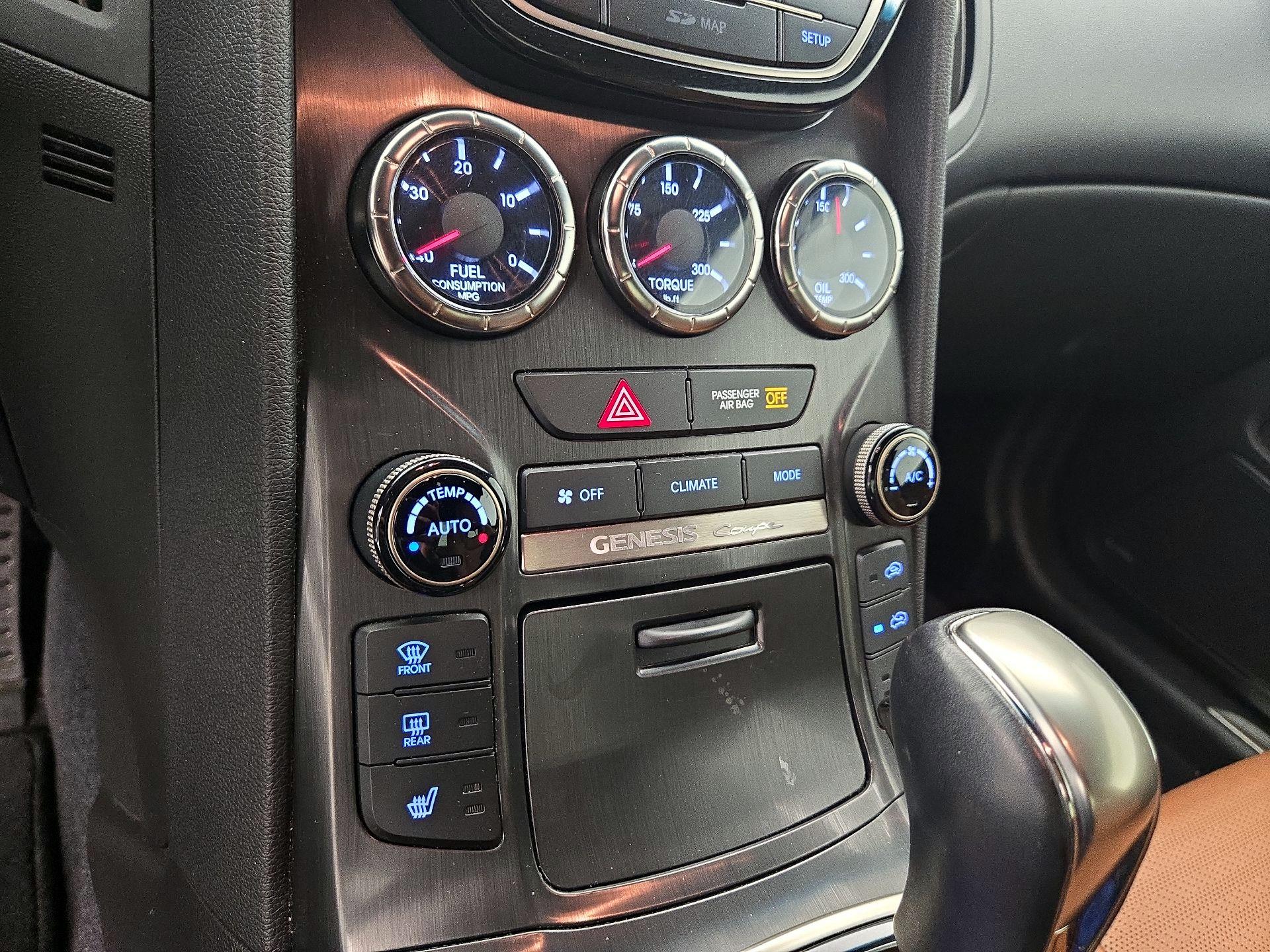 Thumbnail: 2015 Hyundai Genesis - 16