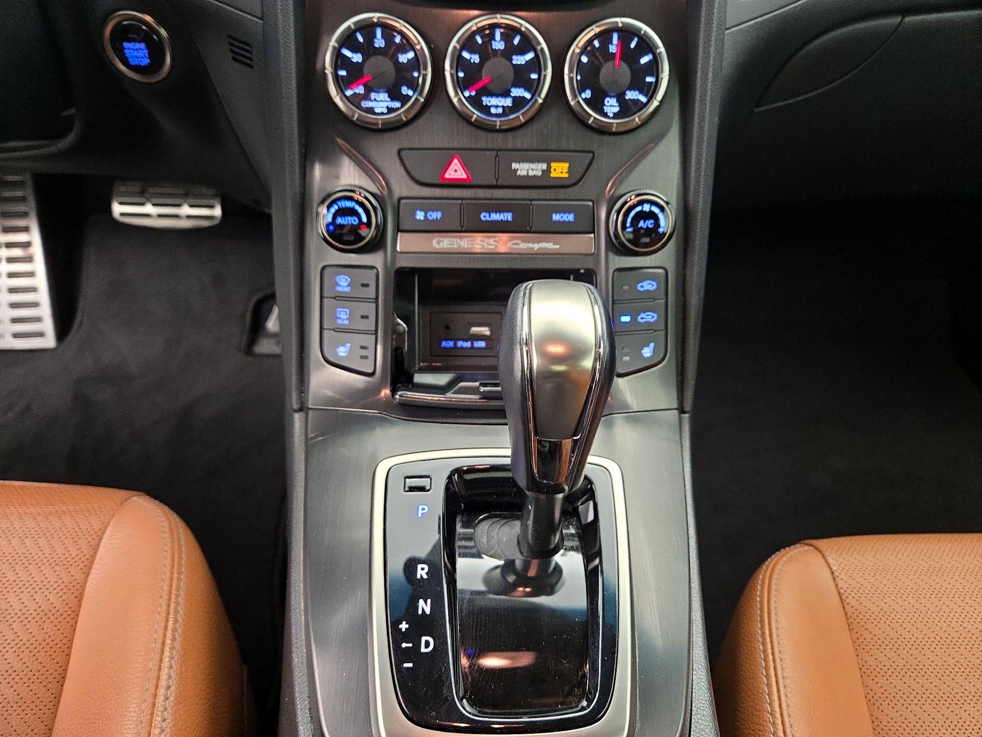 Thumbnail: 2015 Hyundai Genesis - 17