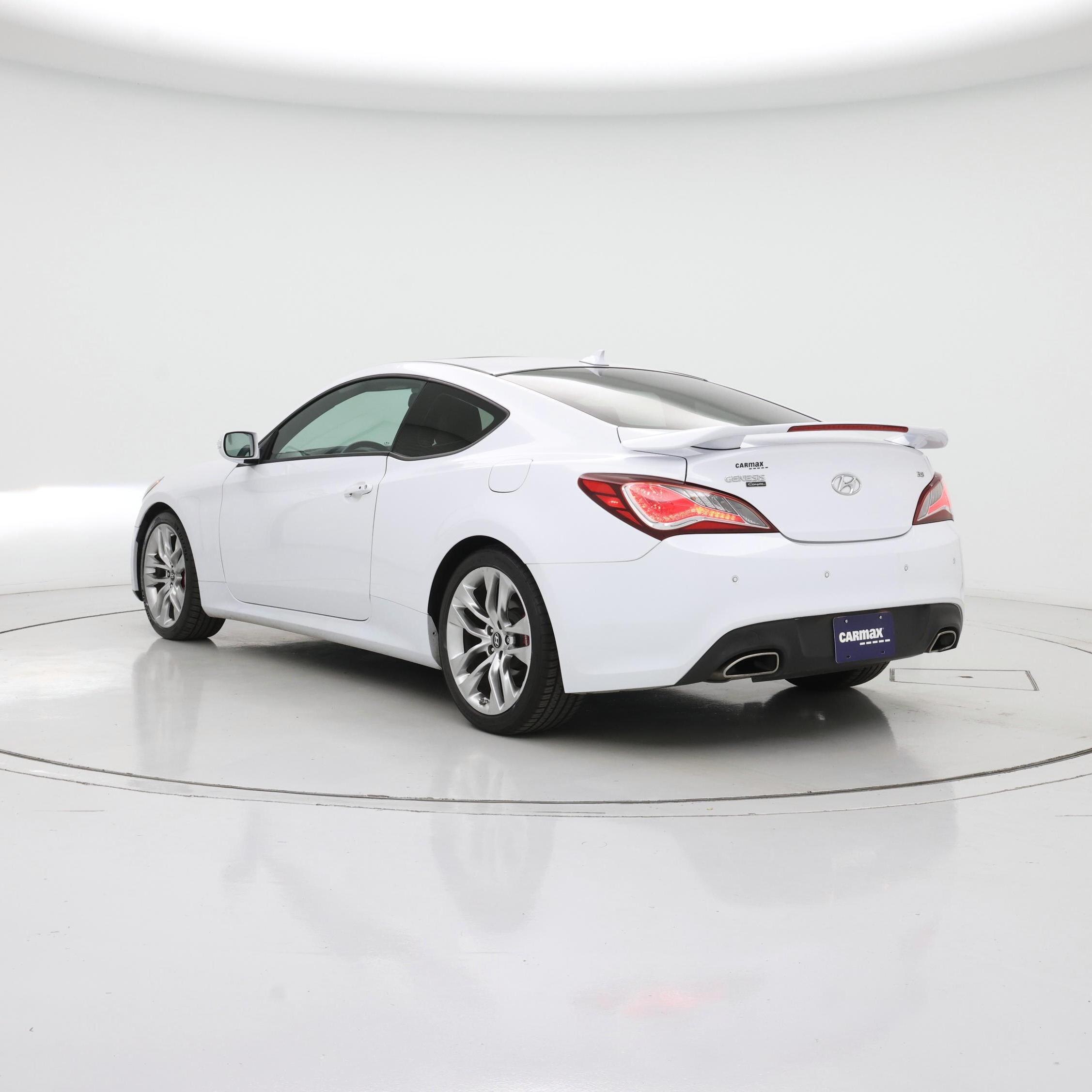 Thumbnail: 2015 Hyundai Genesis - 2