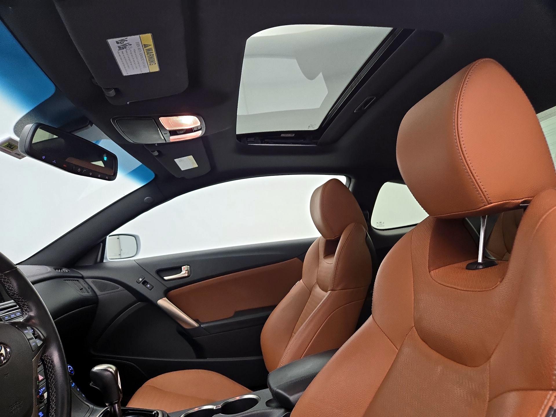 Thumbnail: 2015 Hyundai Genesis - 19