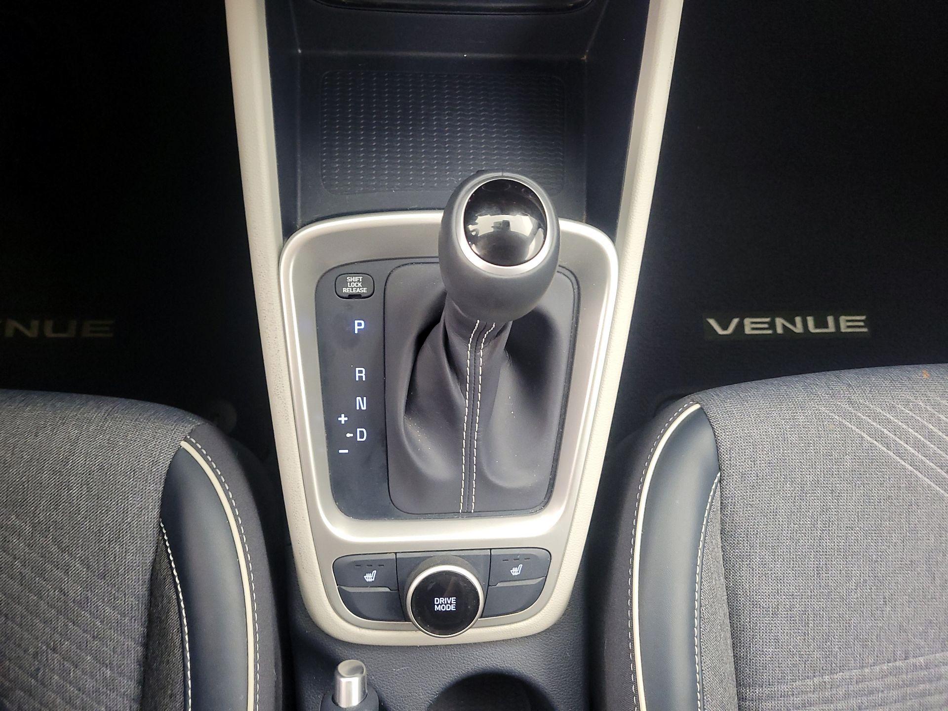 Thumbnail: 2021 Hyundai Venue - 18