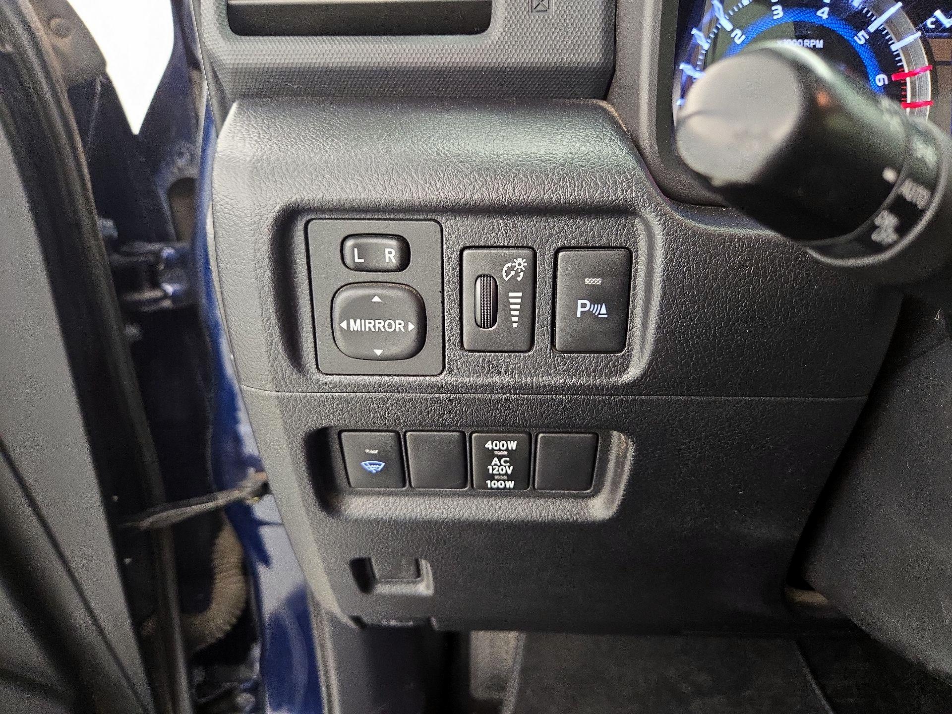 Thumbnail: 2017 Toyota 4Runner - 13