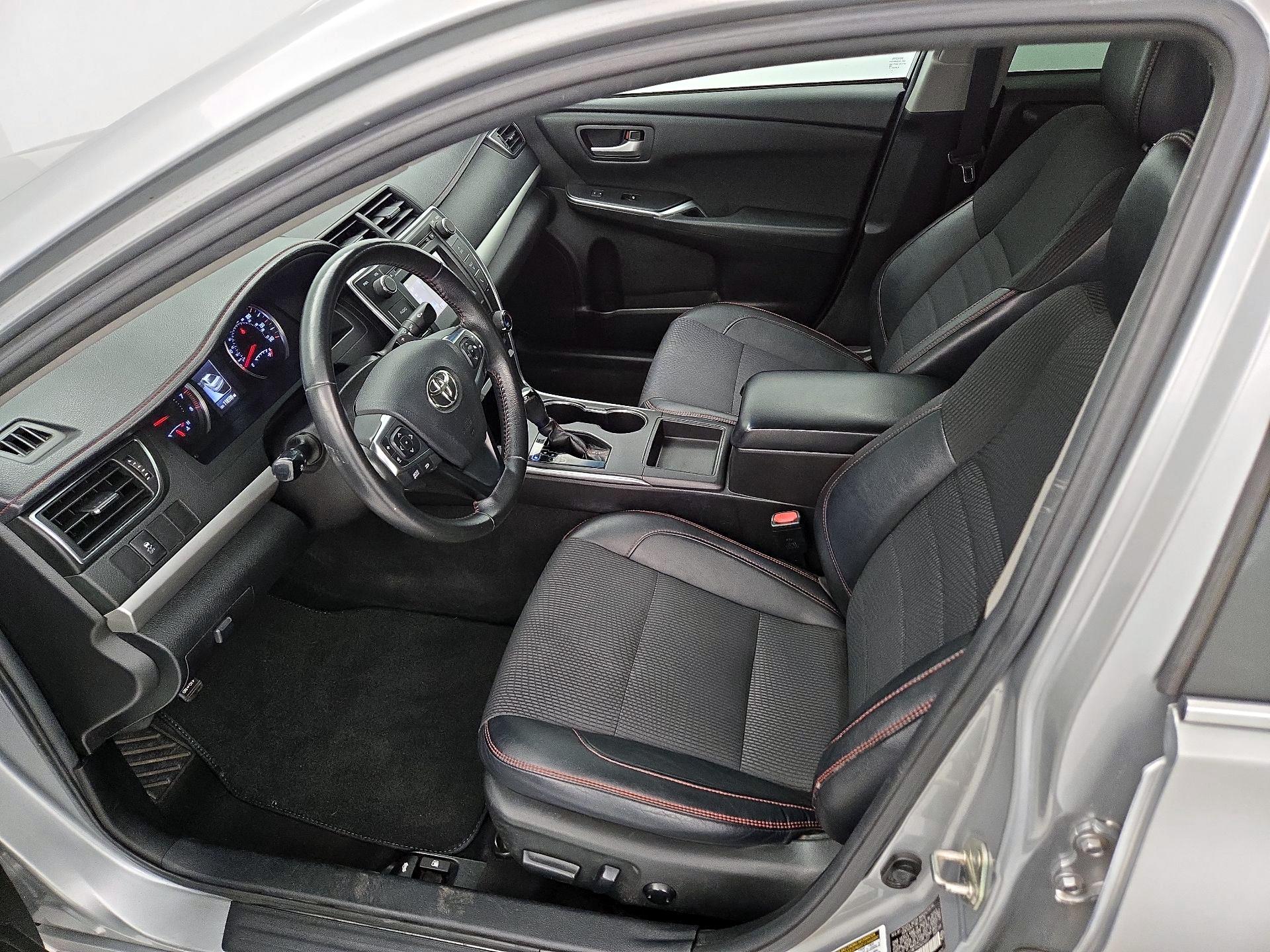 Thumbnail: 2016 Toyota Camry - 11