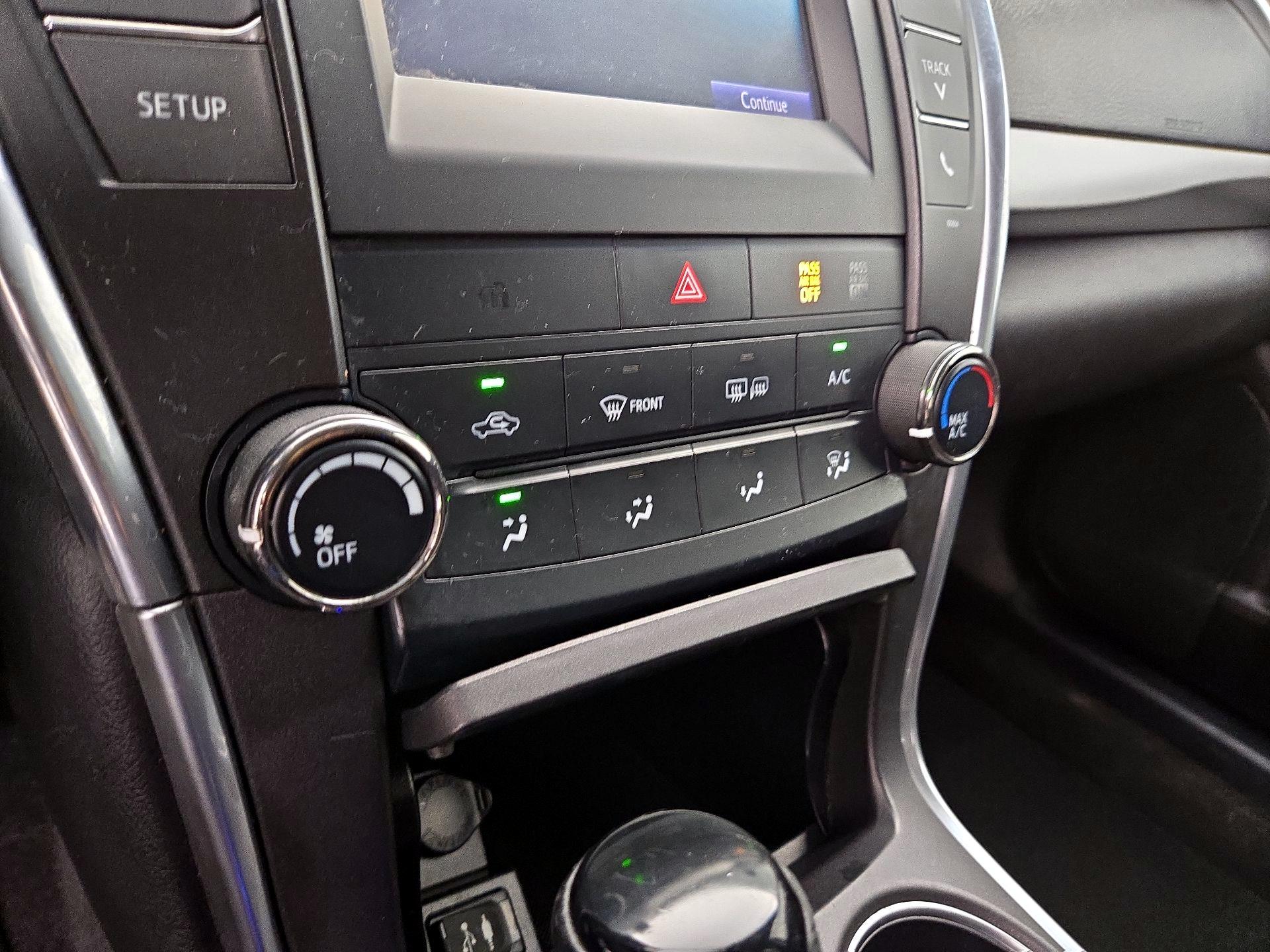 Thumbnail: 2016 Toyota Camry - 16