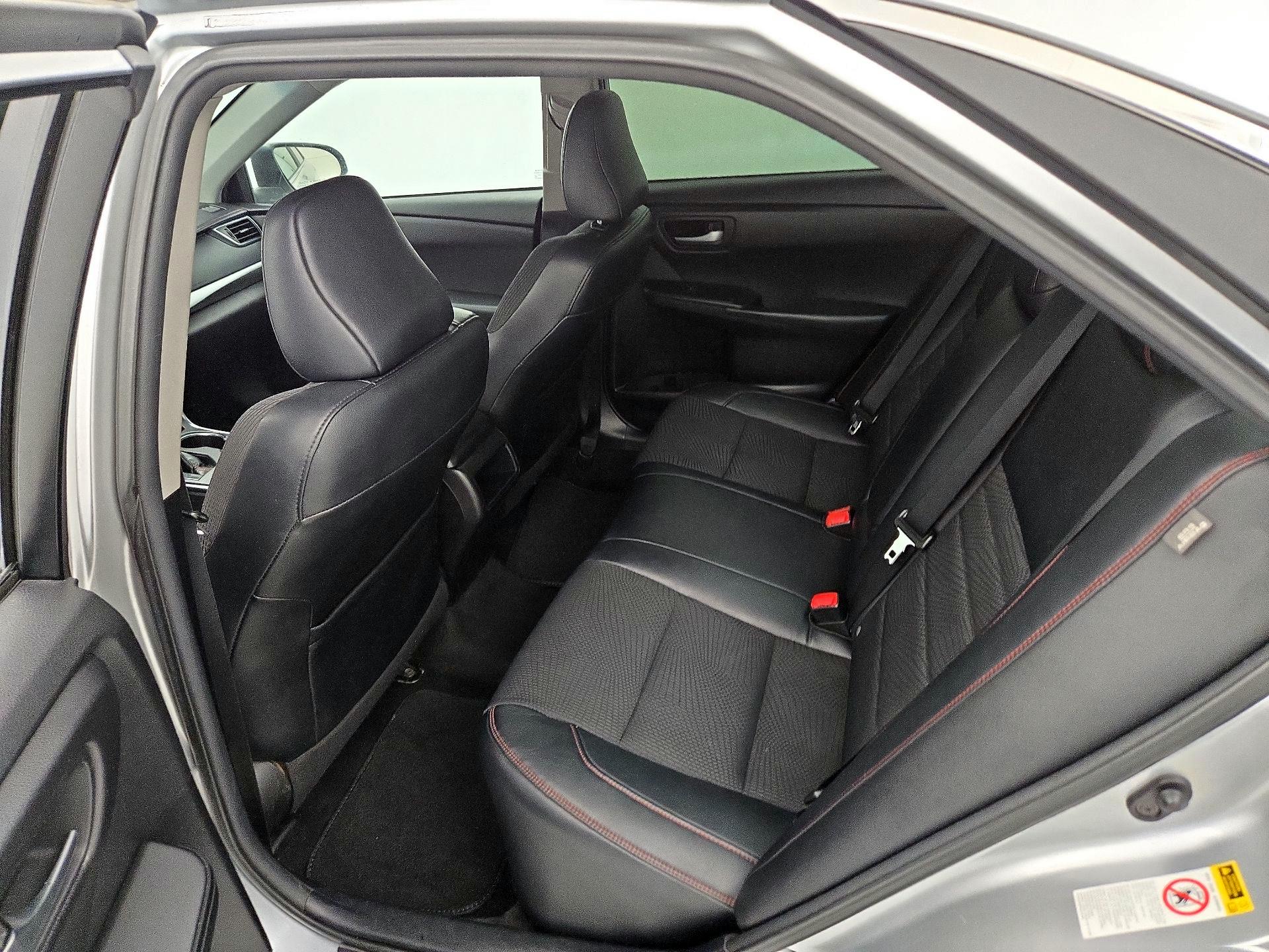 Thumbnail: 2016 Toyota Camry - 19