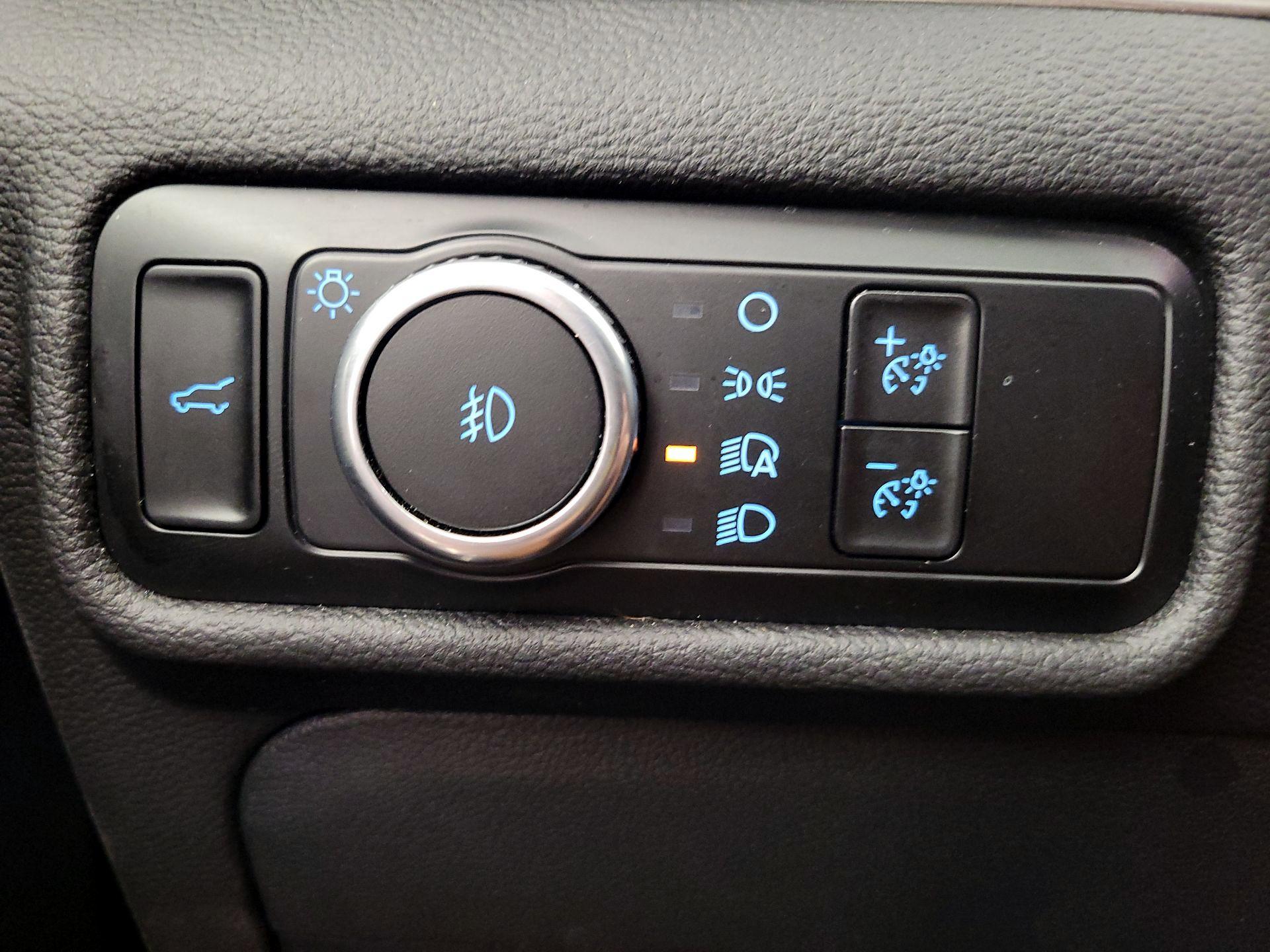 Thumbnail: 2023 Ford Explorer - 13