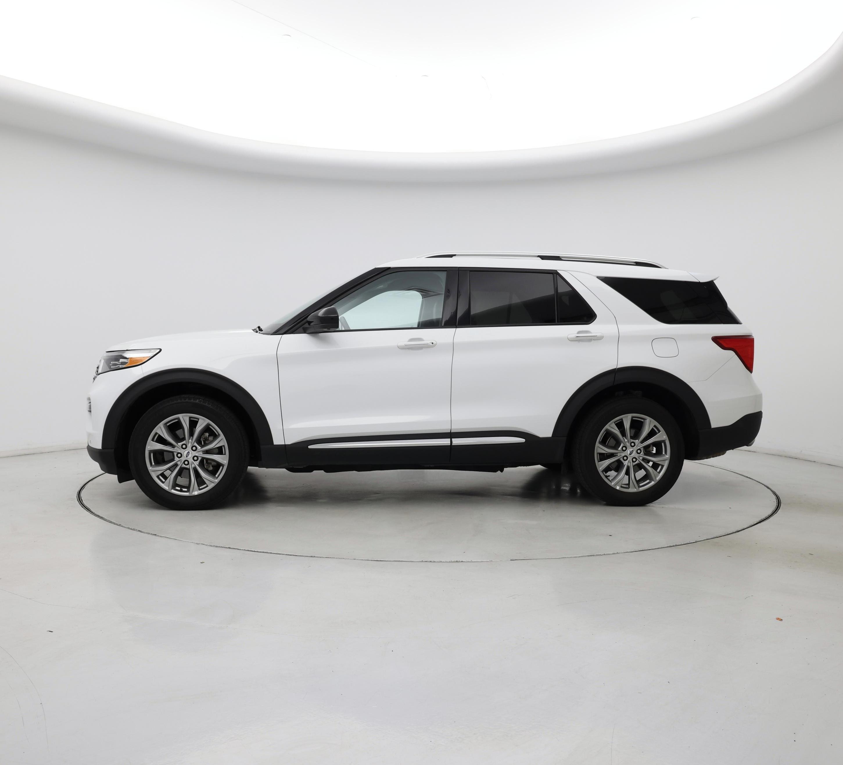 Thumbnail: 2023 Ford Explorer - 3