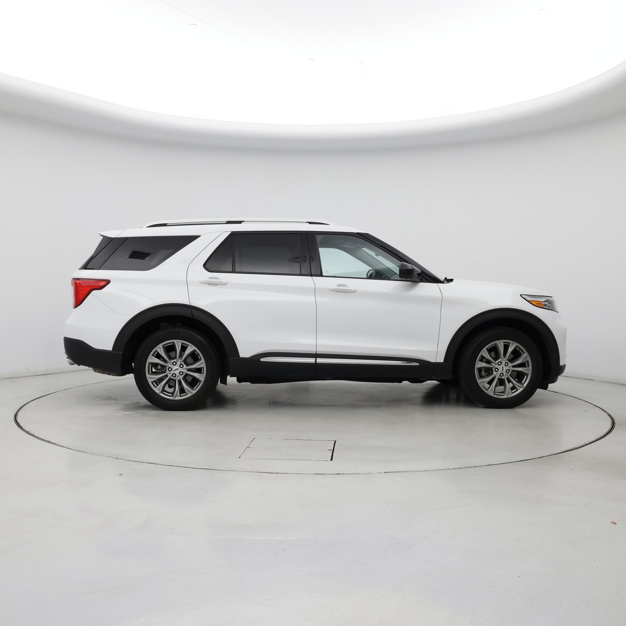 Thumbnail: 2023 Ford Explorer - 7