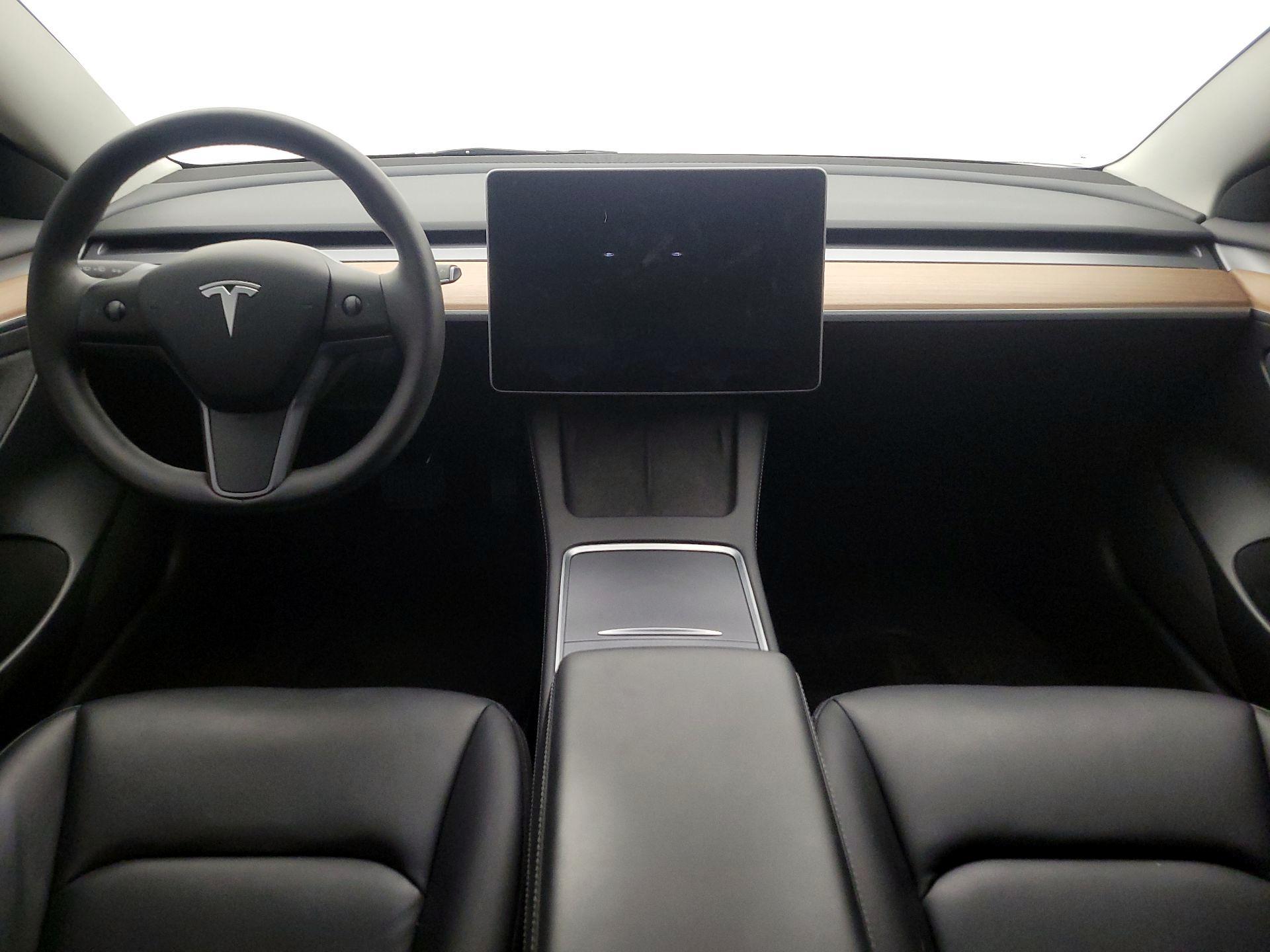 Thumbnail: 2023 Tesla Model 3 - 9