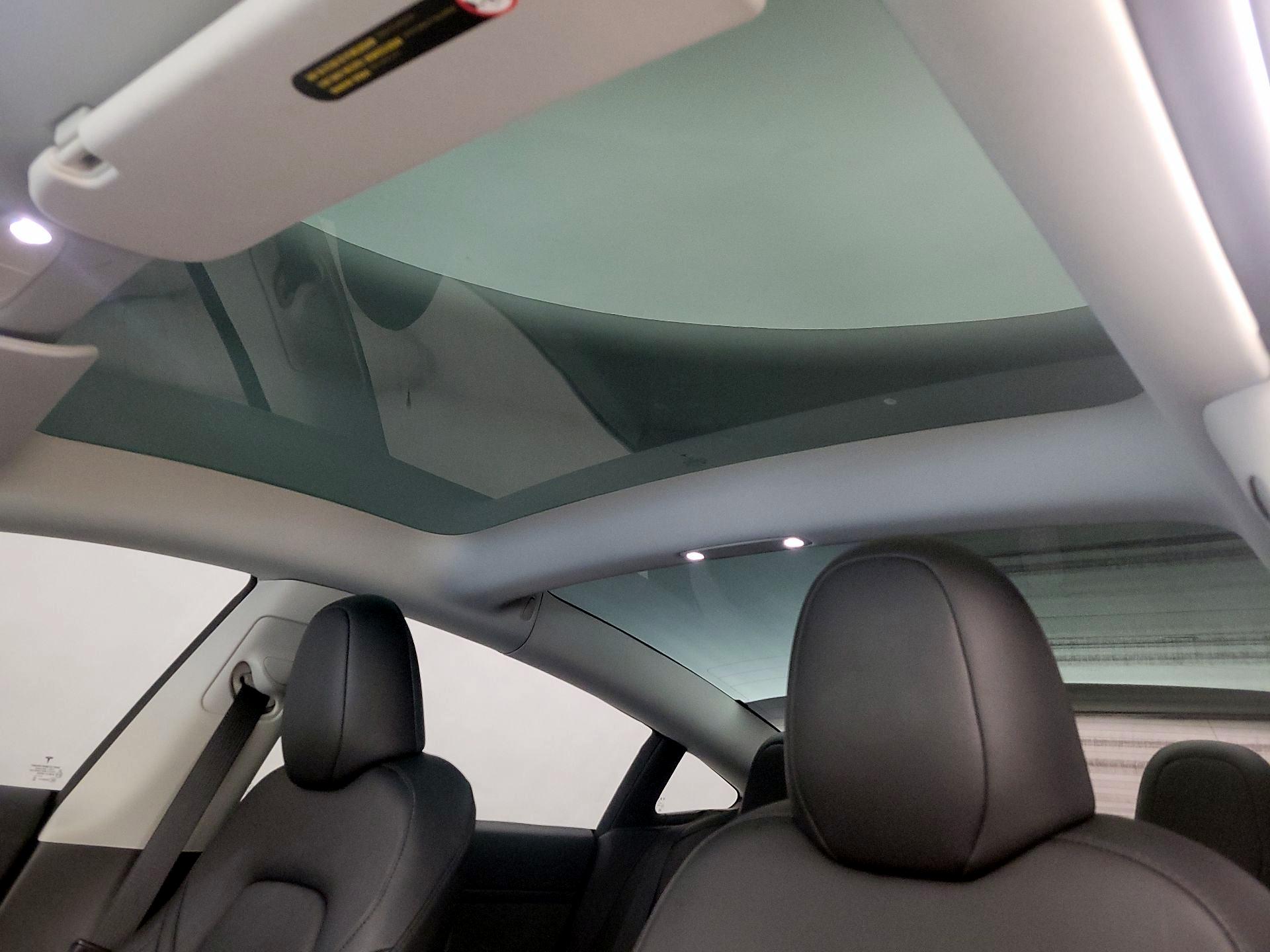 Thumbnail: 2023 Tesla Model 3 - 18